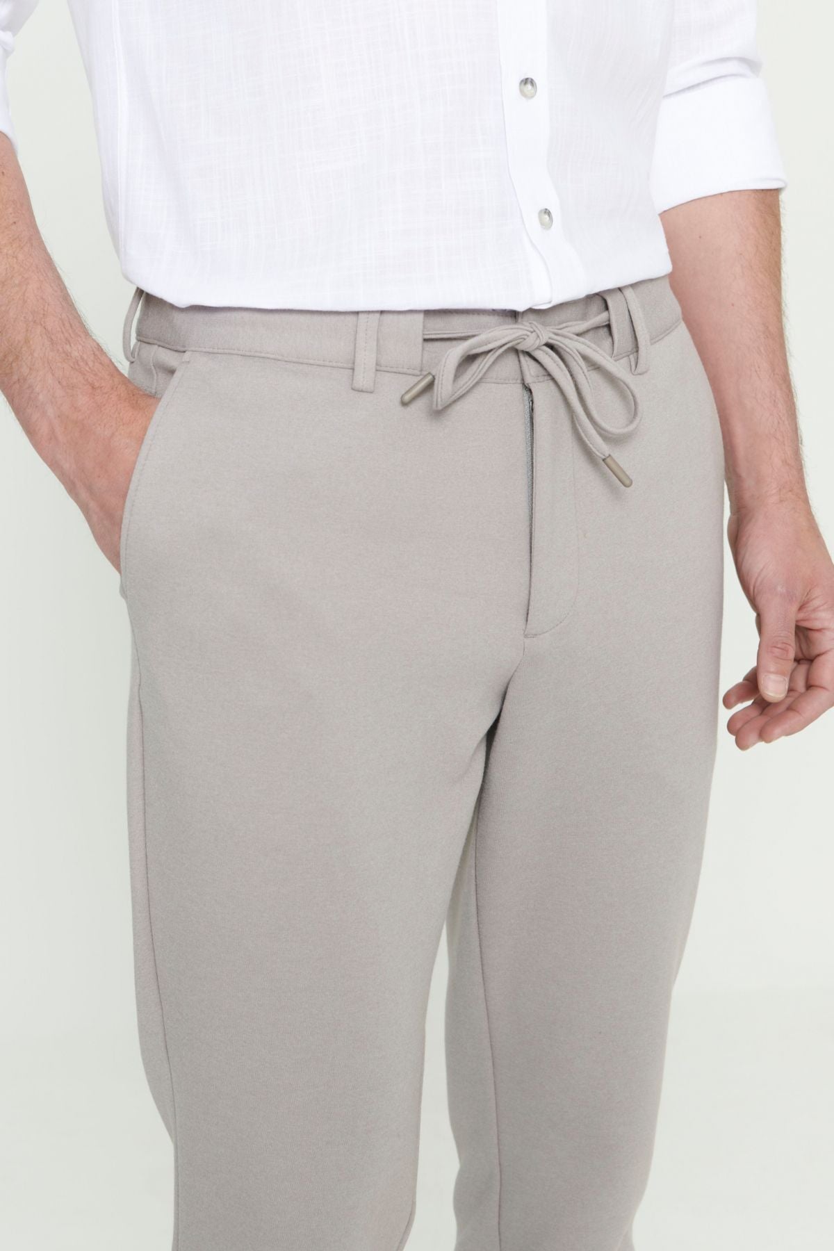 Men's light gray slim fit narrow cutting waist tied flexible pants