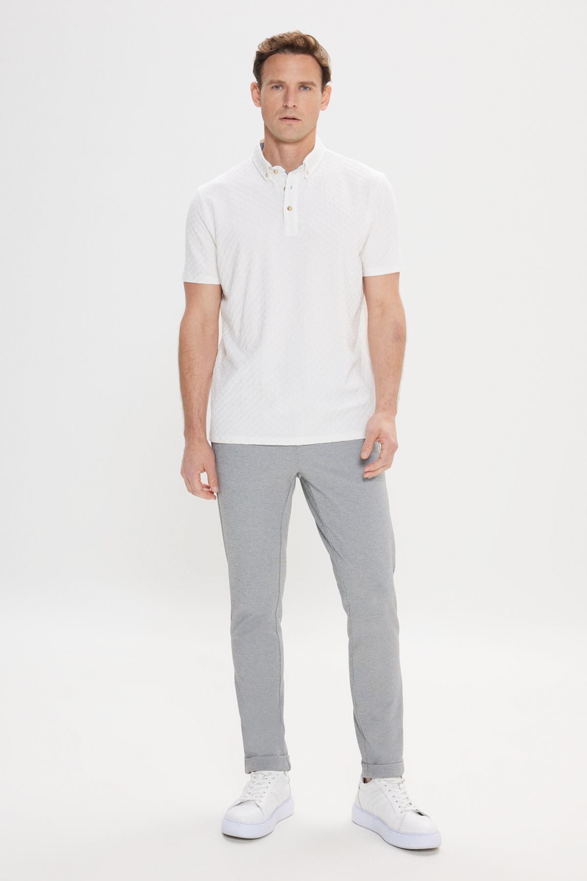 Men's white regular fit comfortable cut 100 %cotton jacquard polo collar t -shirt