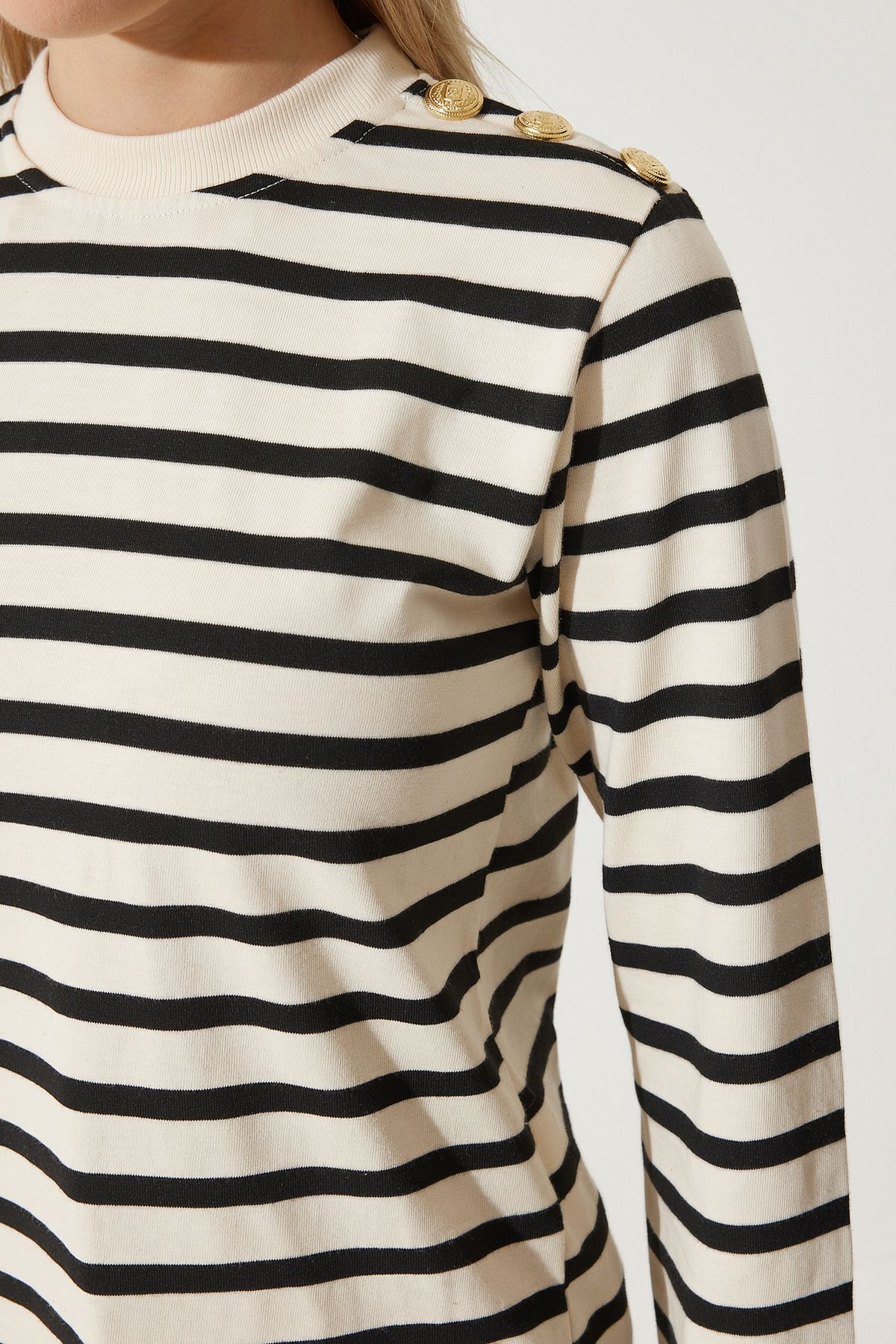 Female black cream dore button detailed striped knit blouse CR00437