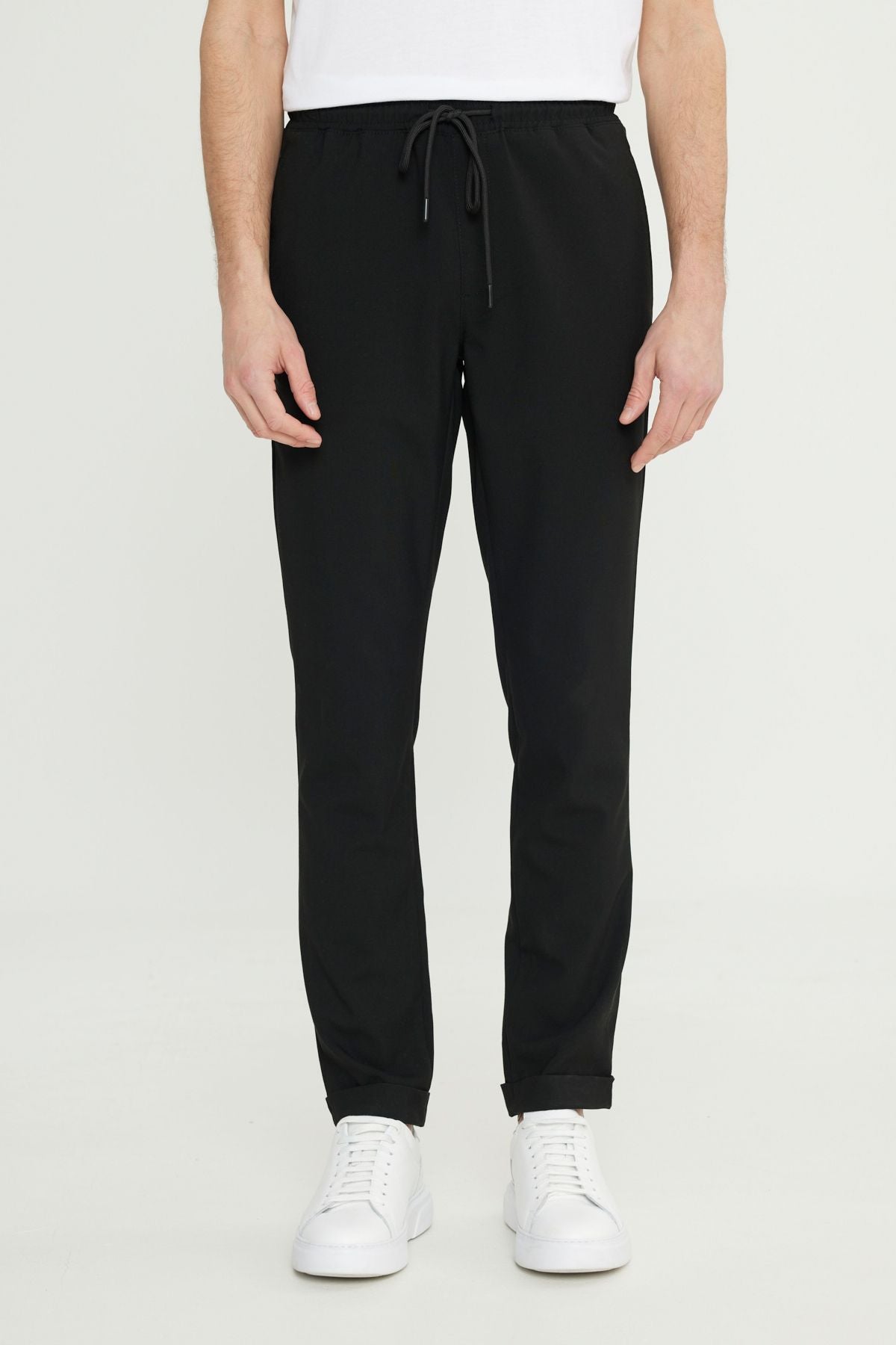 Men's black slim fit comfortable cutting waist tied side pocket jogger pants