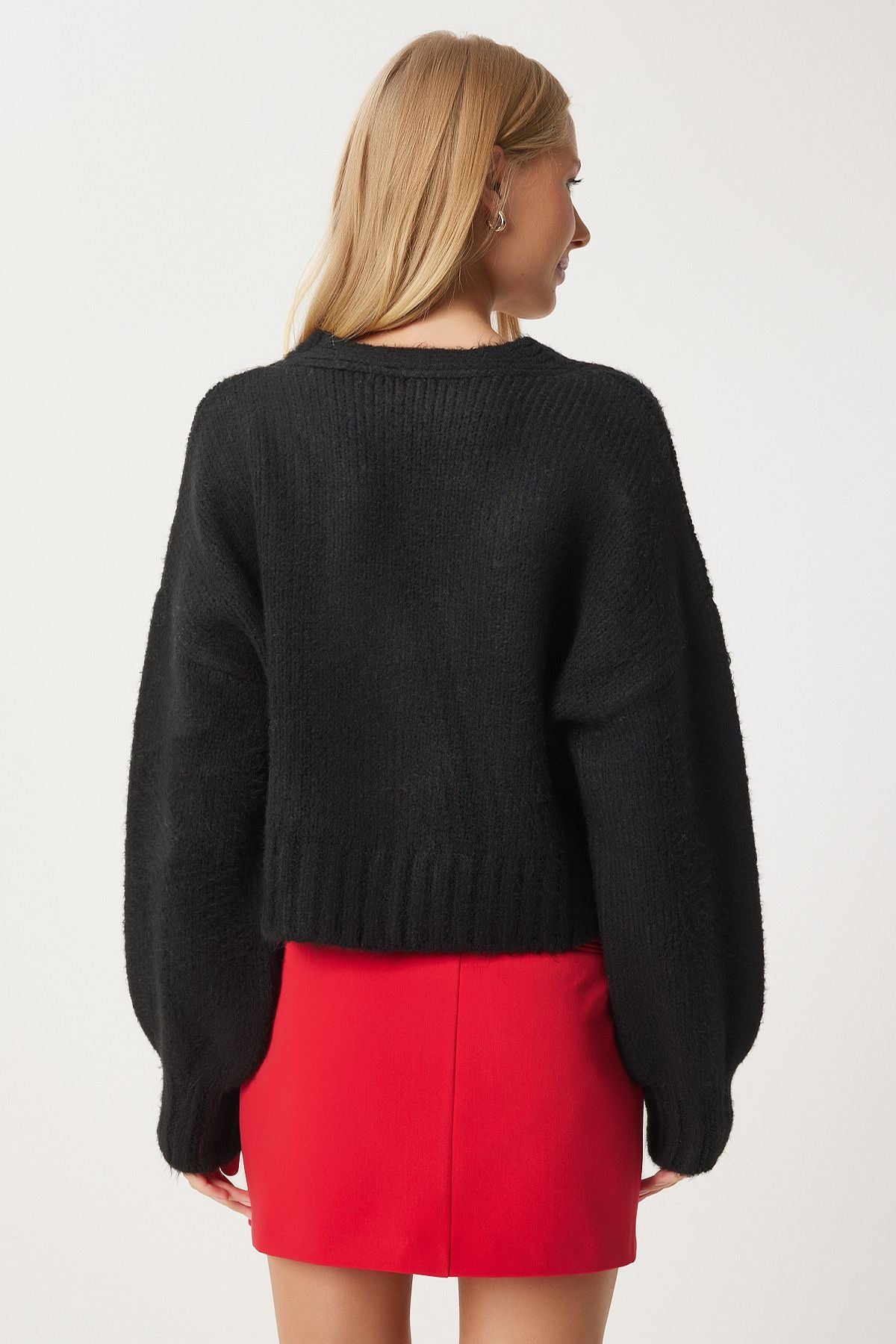 Female black pompom flower detailed knitwear cardigan pf00089