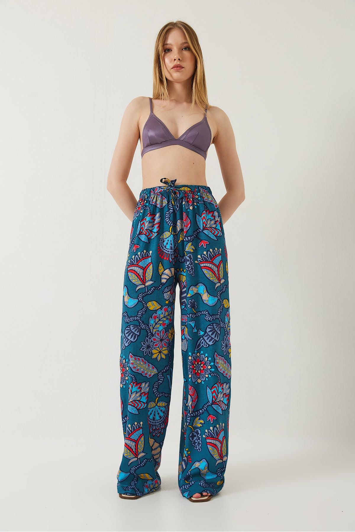 Female -linked patterned viscose pants 60261354