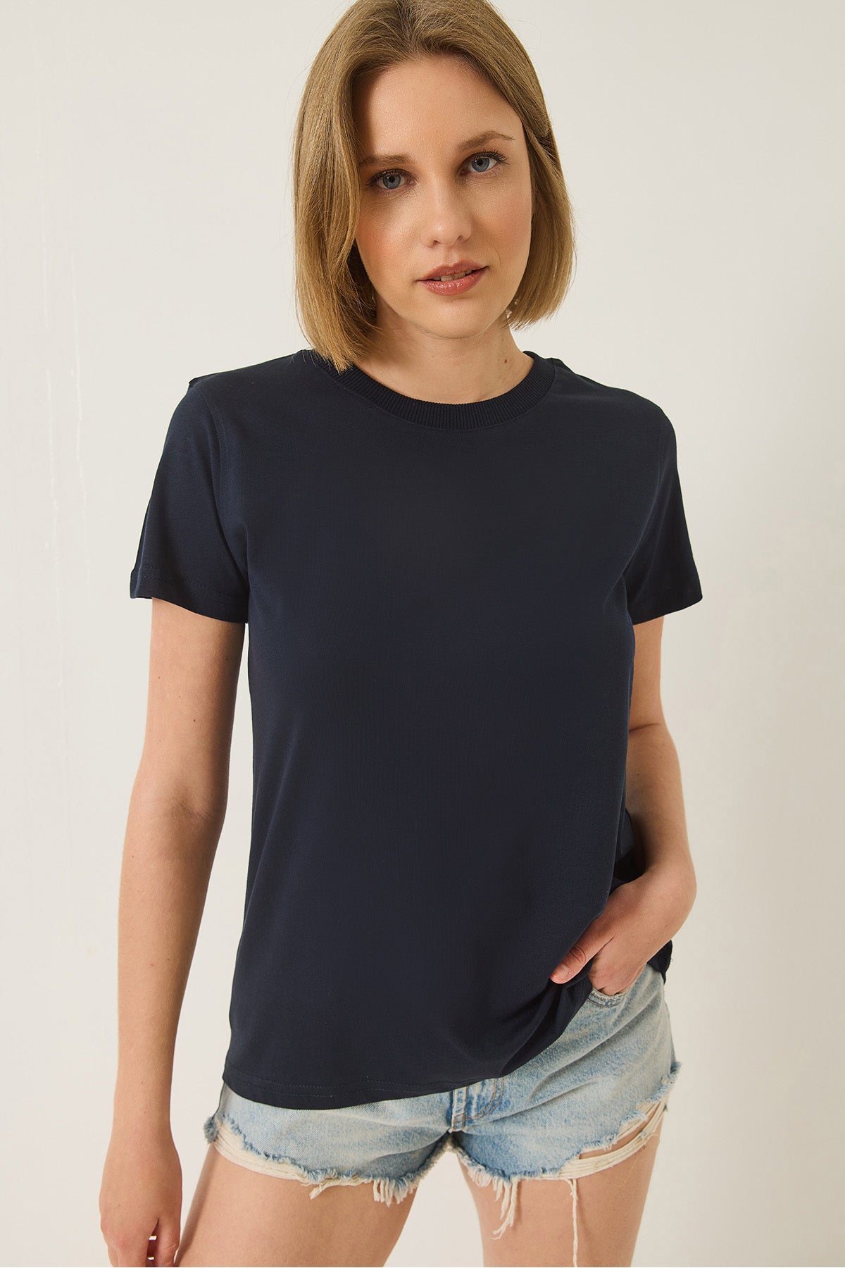 Women's 100% Organic Cotton Comfort Fit Long Back Basic T-shirt 60602049