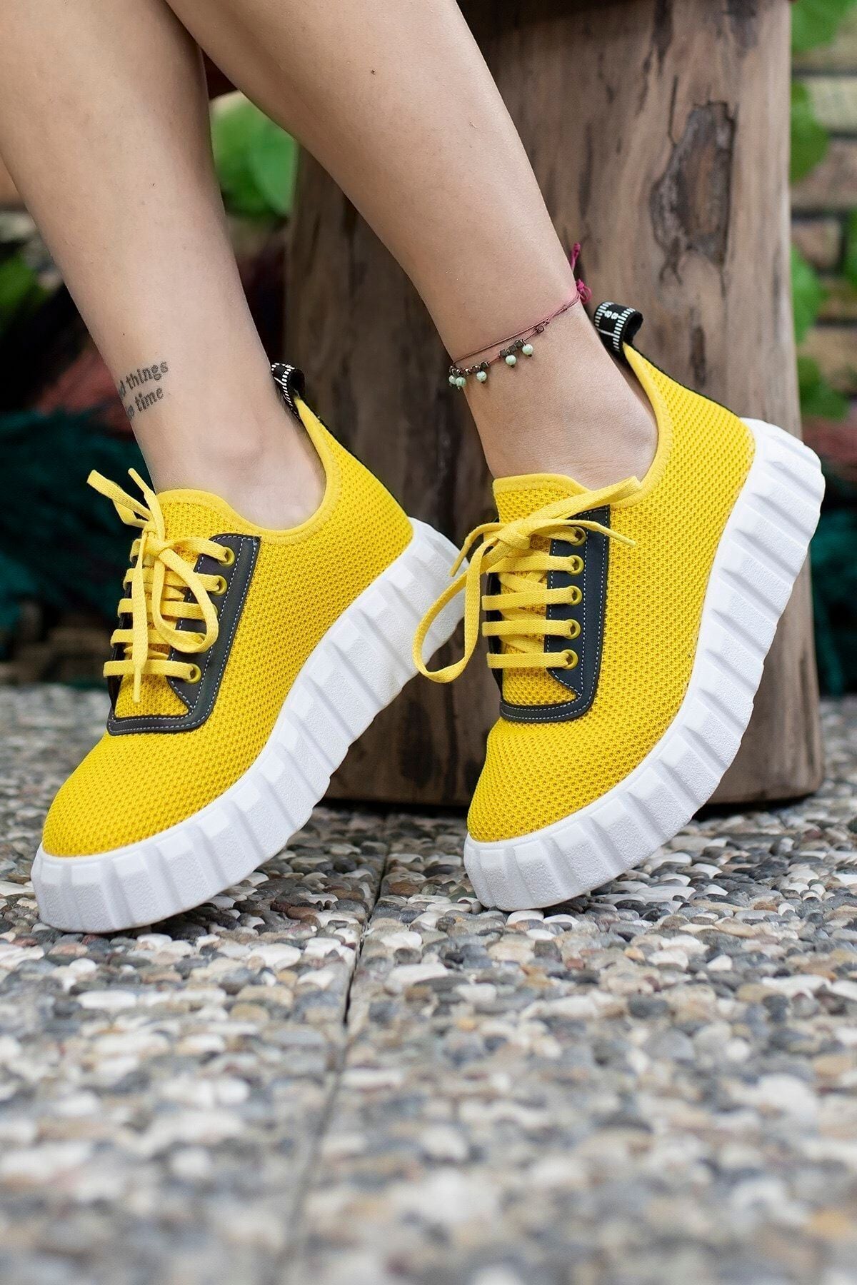 Woman Yellow Sneaker 0012113