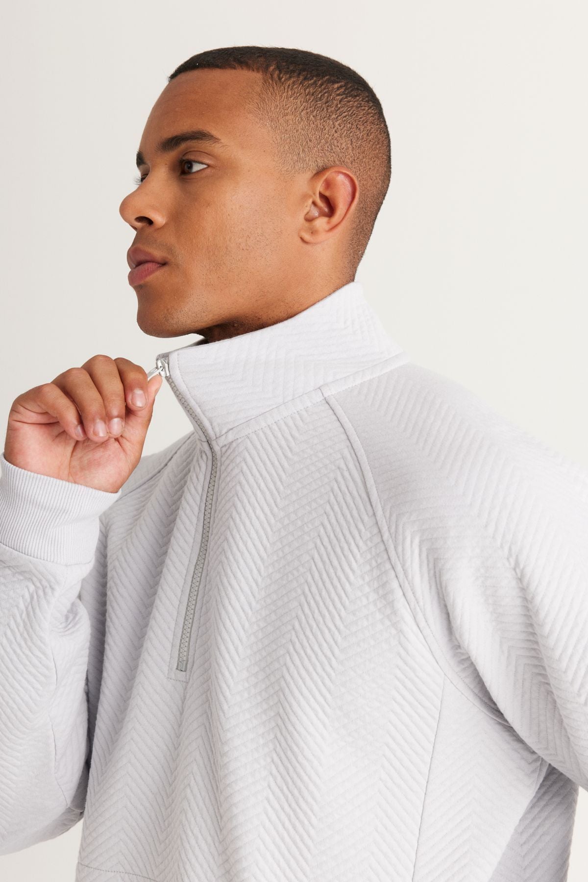 Men's light gray loose fit upright bato collar polar polar 3 IP patterned sweatshirt