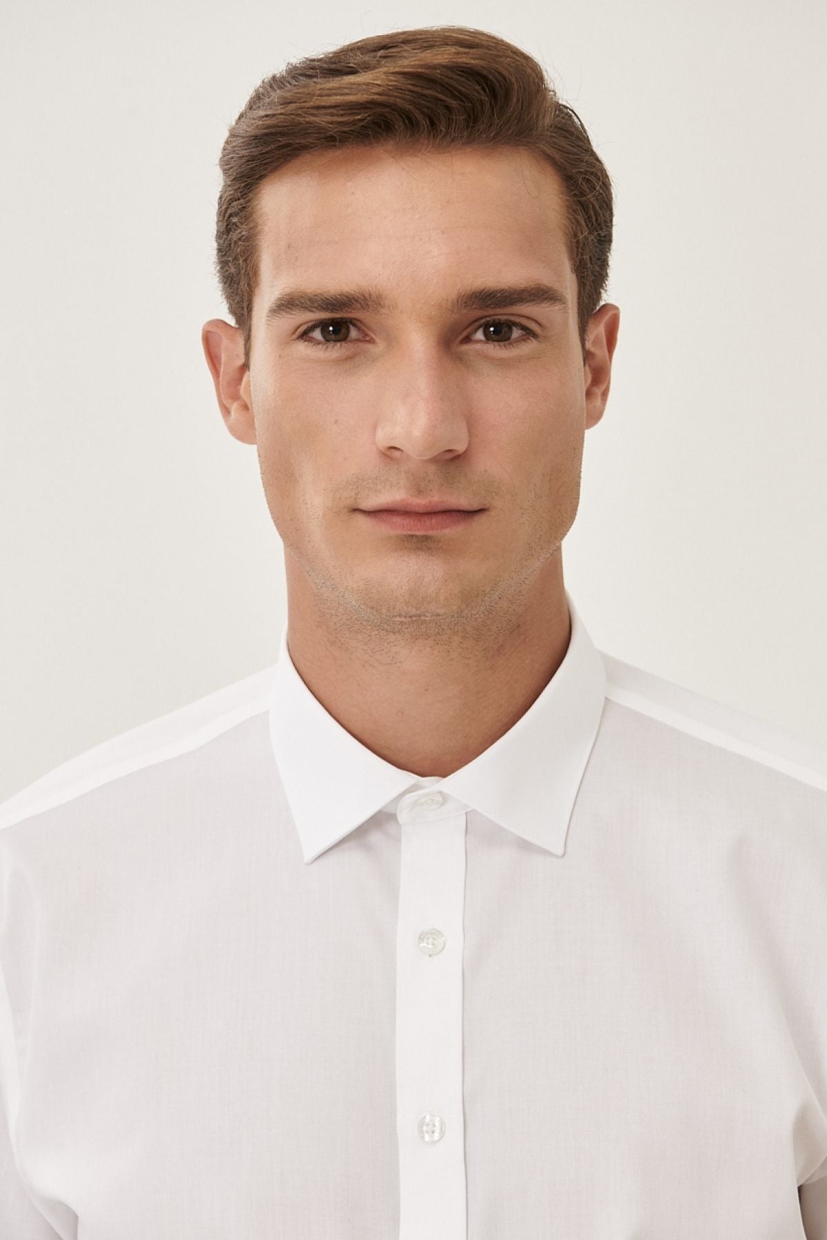 Non-Iron Comfort Fit Casual Cut 100 %Cotton Classic Neckline Shirt