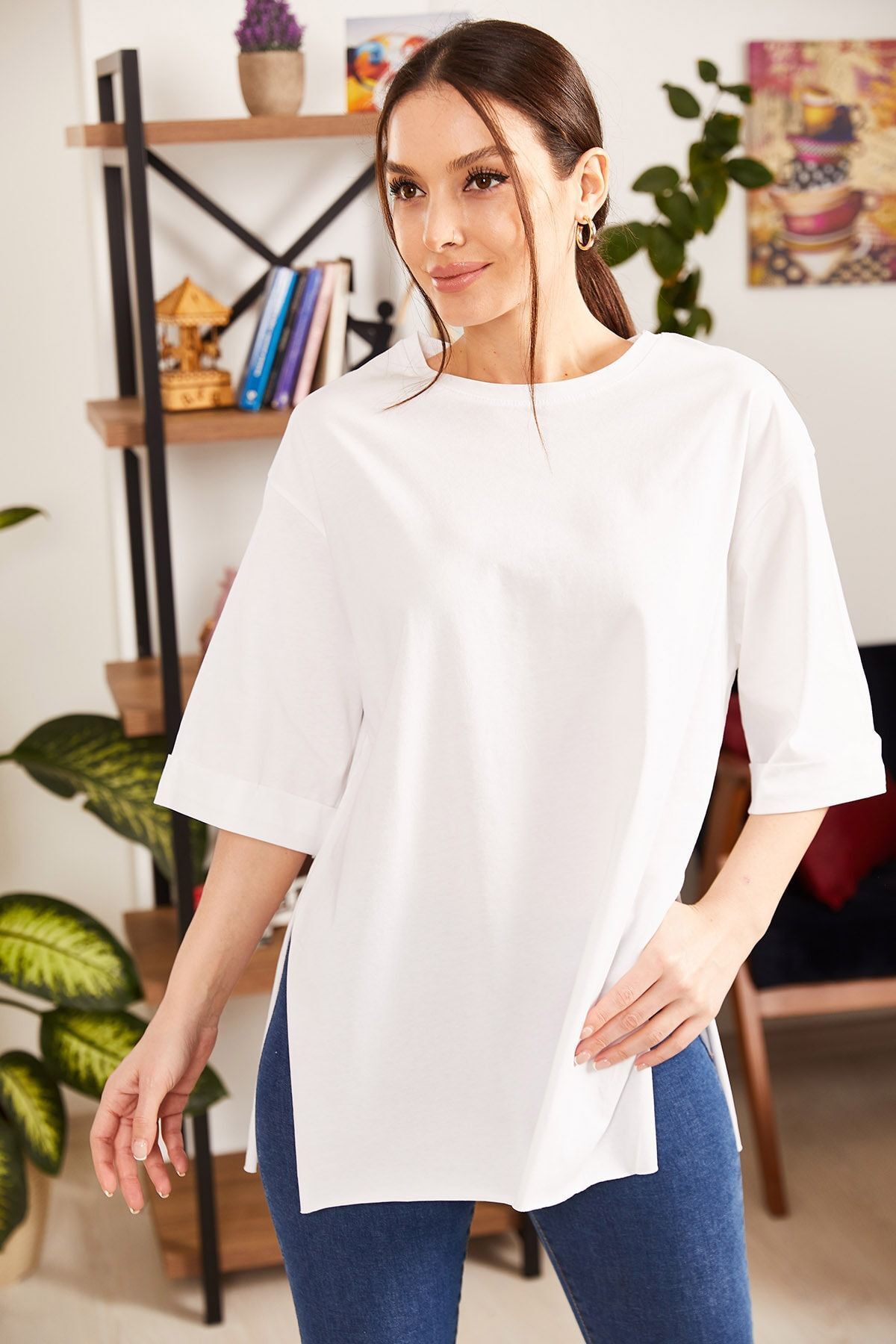 Women's white round collar wide sleeve side slit T-shirt ARM-19Y012003