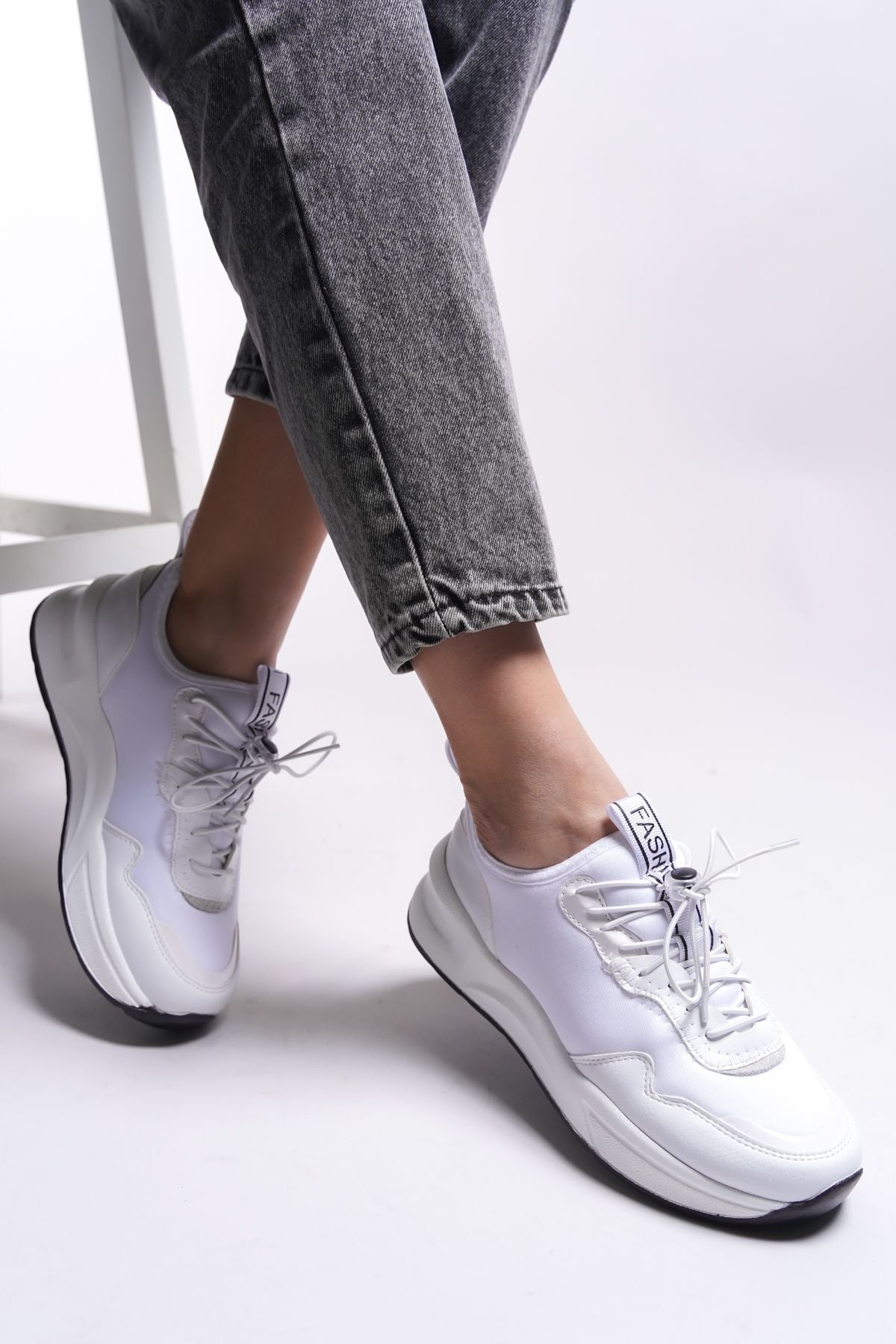 Ossehil Woman Sneaker 00122350 White