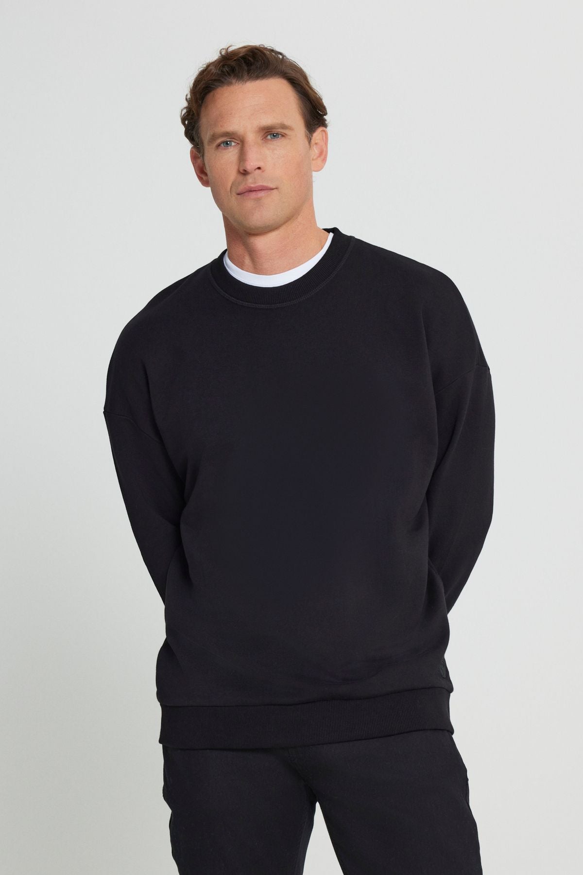 Men's black oversize plenty of cutting 3 IP bicycle collar cotton sweatshirt