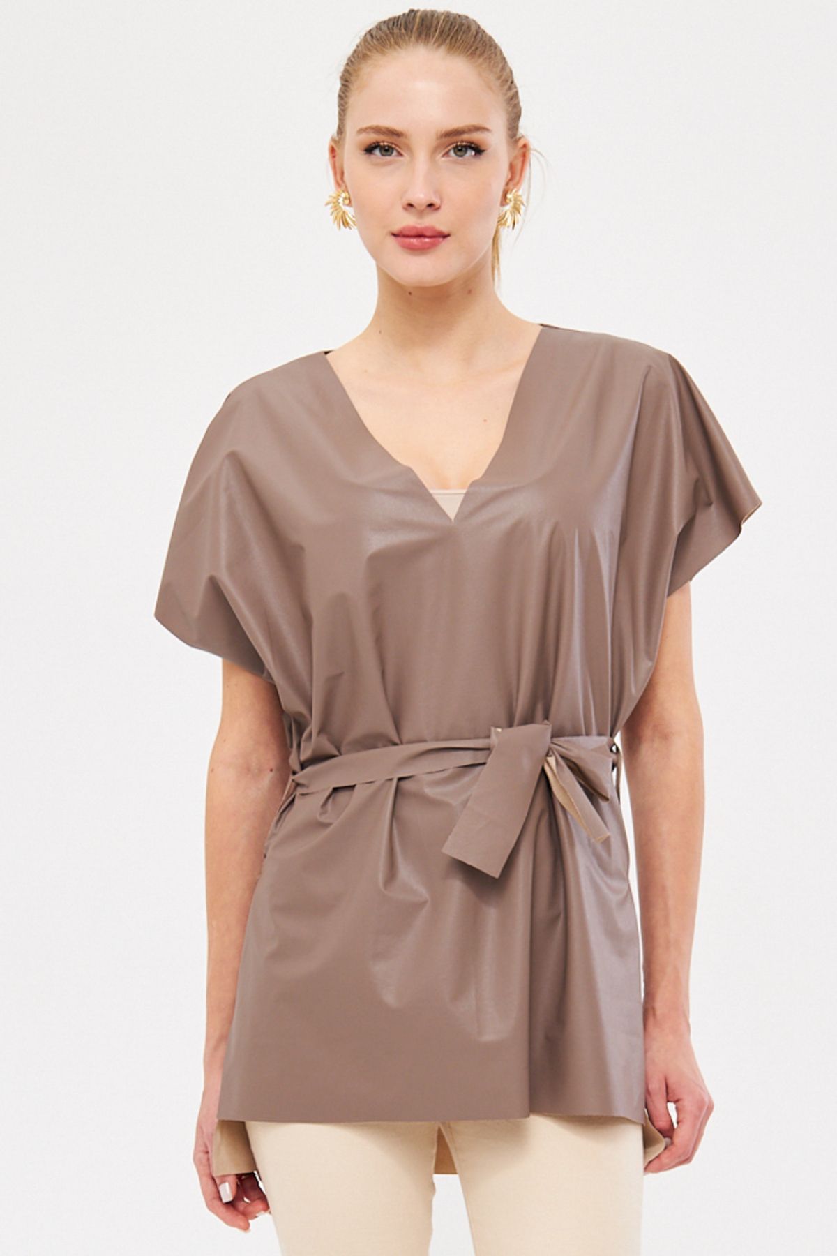 Female mink V-neck leather-looking front short back long belt blouse ARM-21K001054