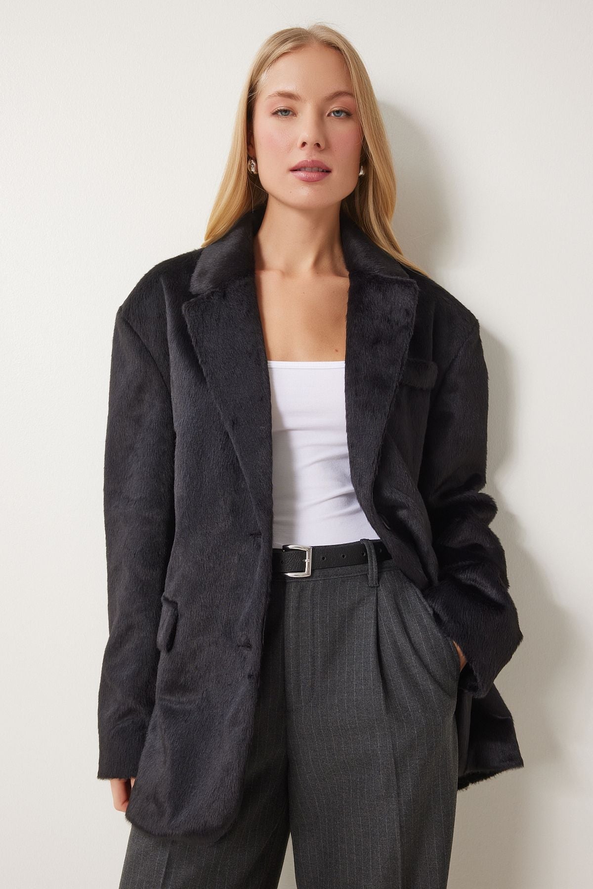Female Black Cruve Yaka Artificial Fur Jacket FN03435
