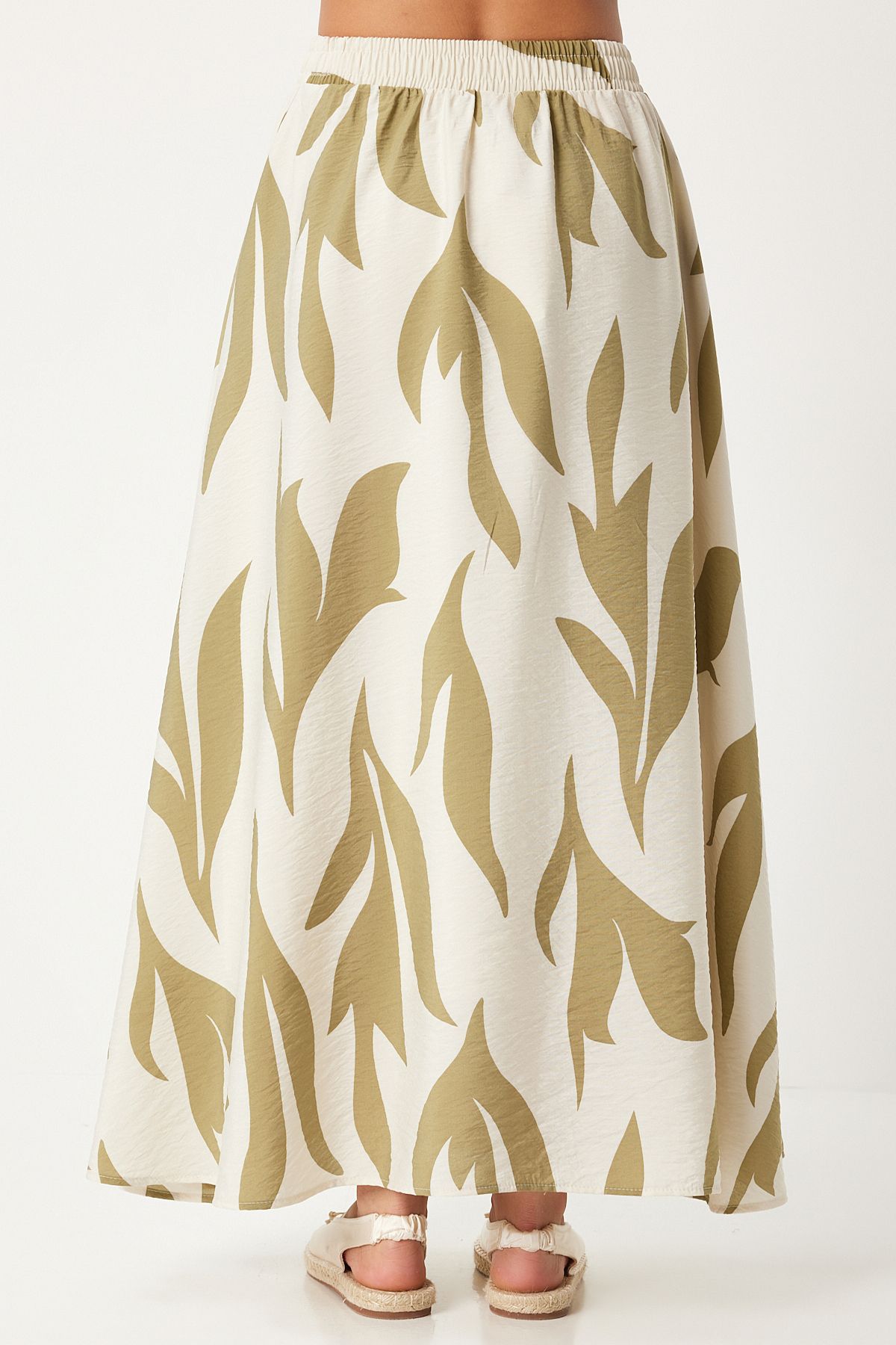 Women's Cream Oil Green Patterned Maxi Skirt DD01333