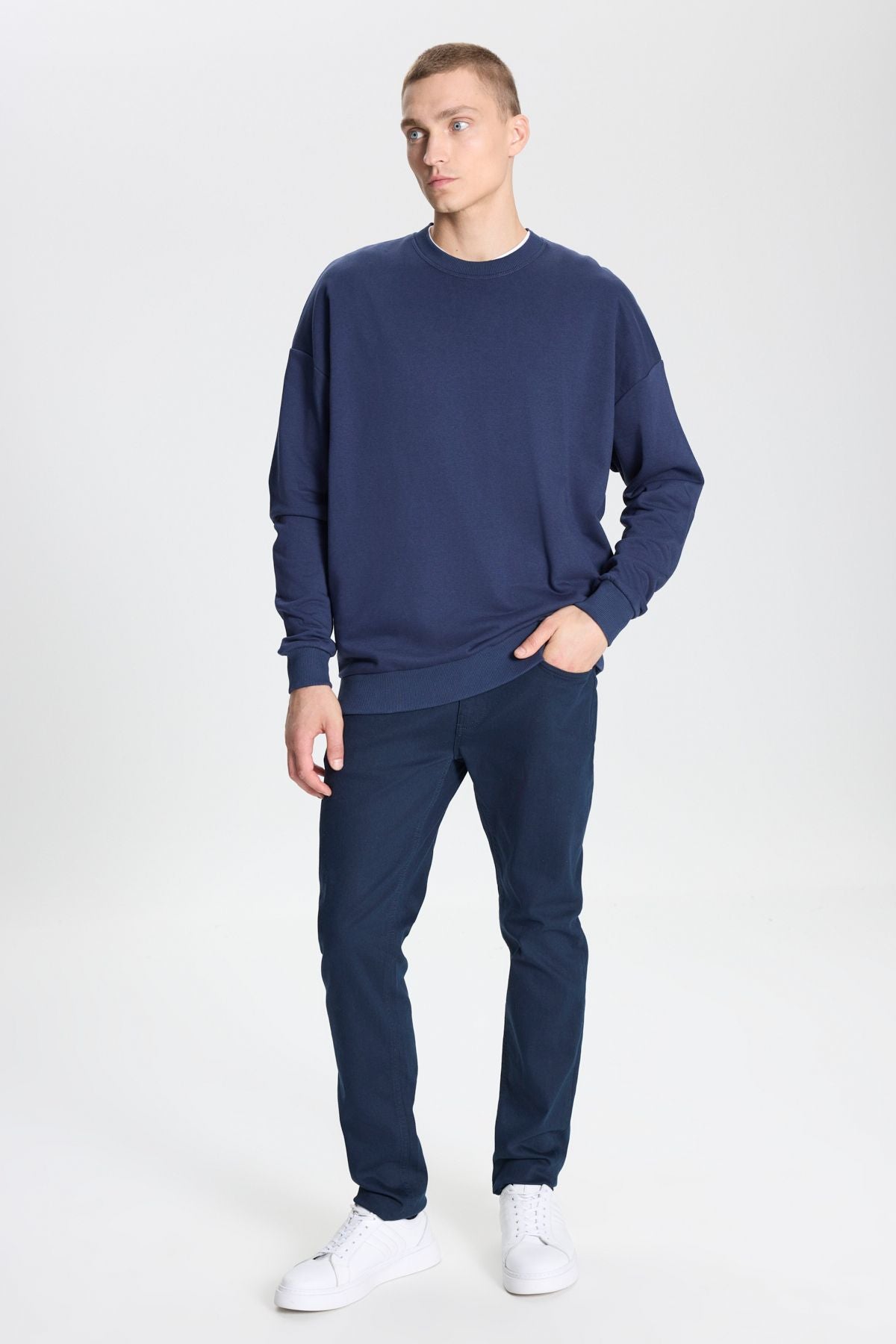 Men's navy blue overwhelm