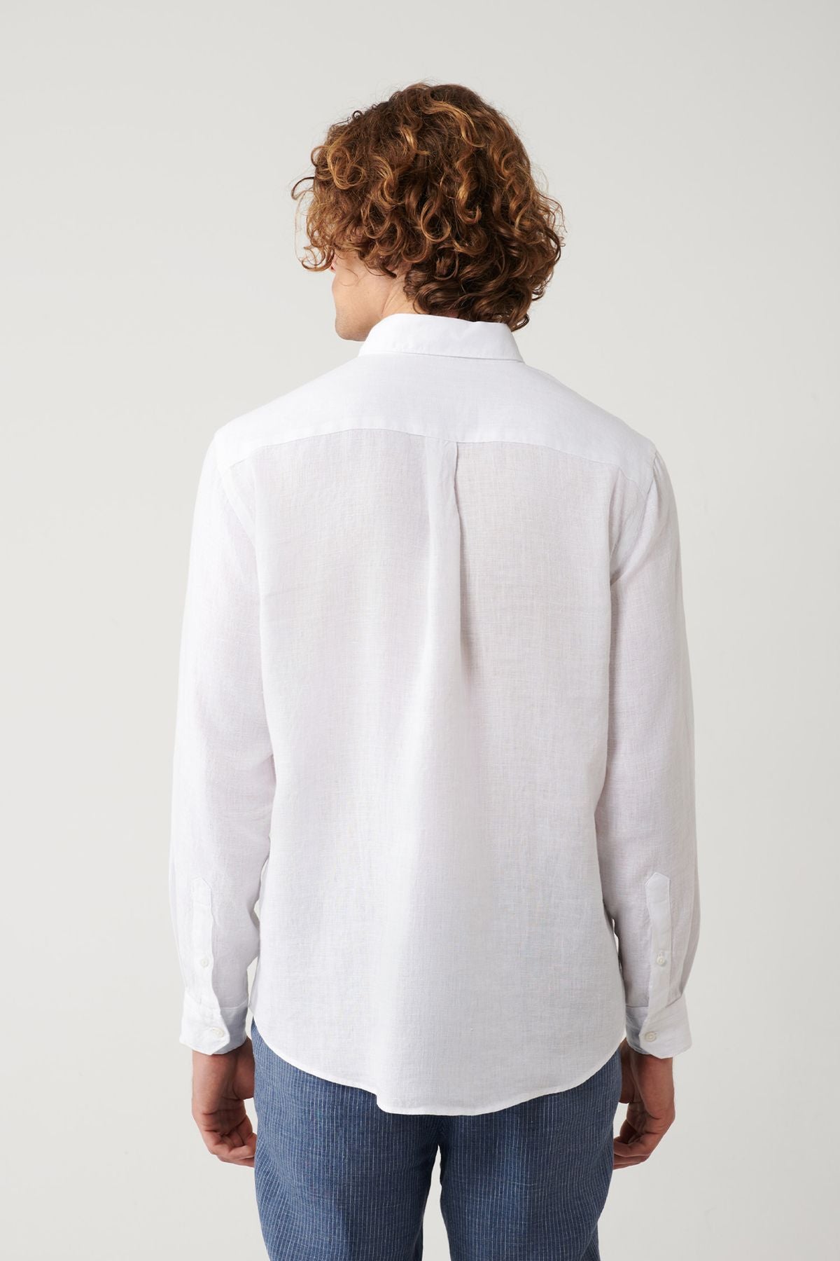 Men's white 100 %linen buttoned collar shirt B002191