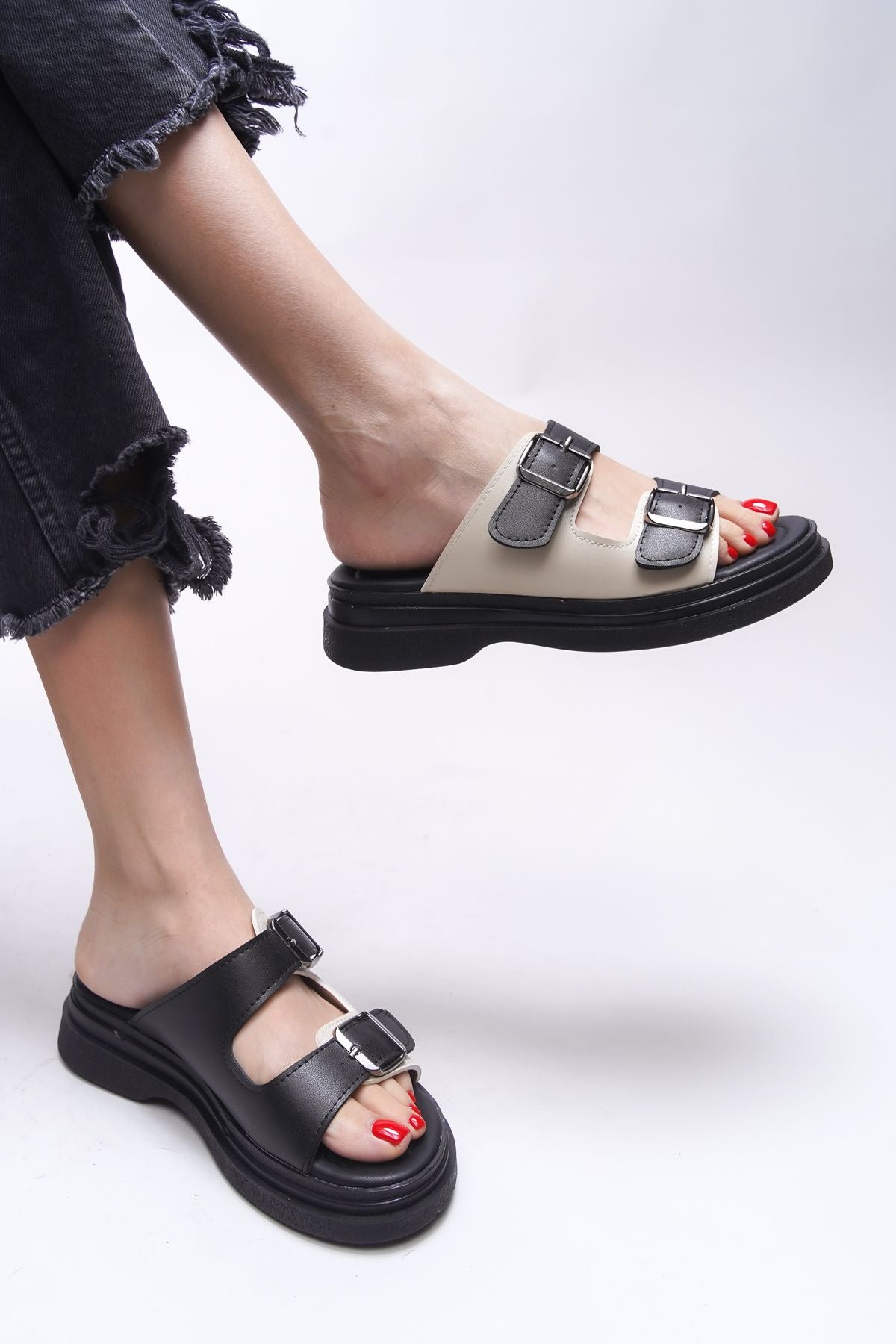 Winlaerla Women Slippers 0012245 Black Skin