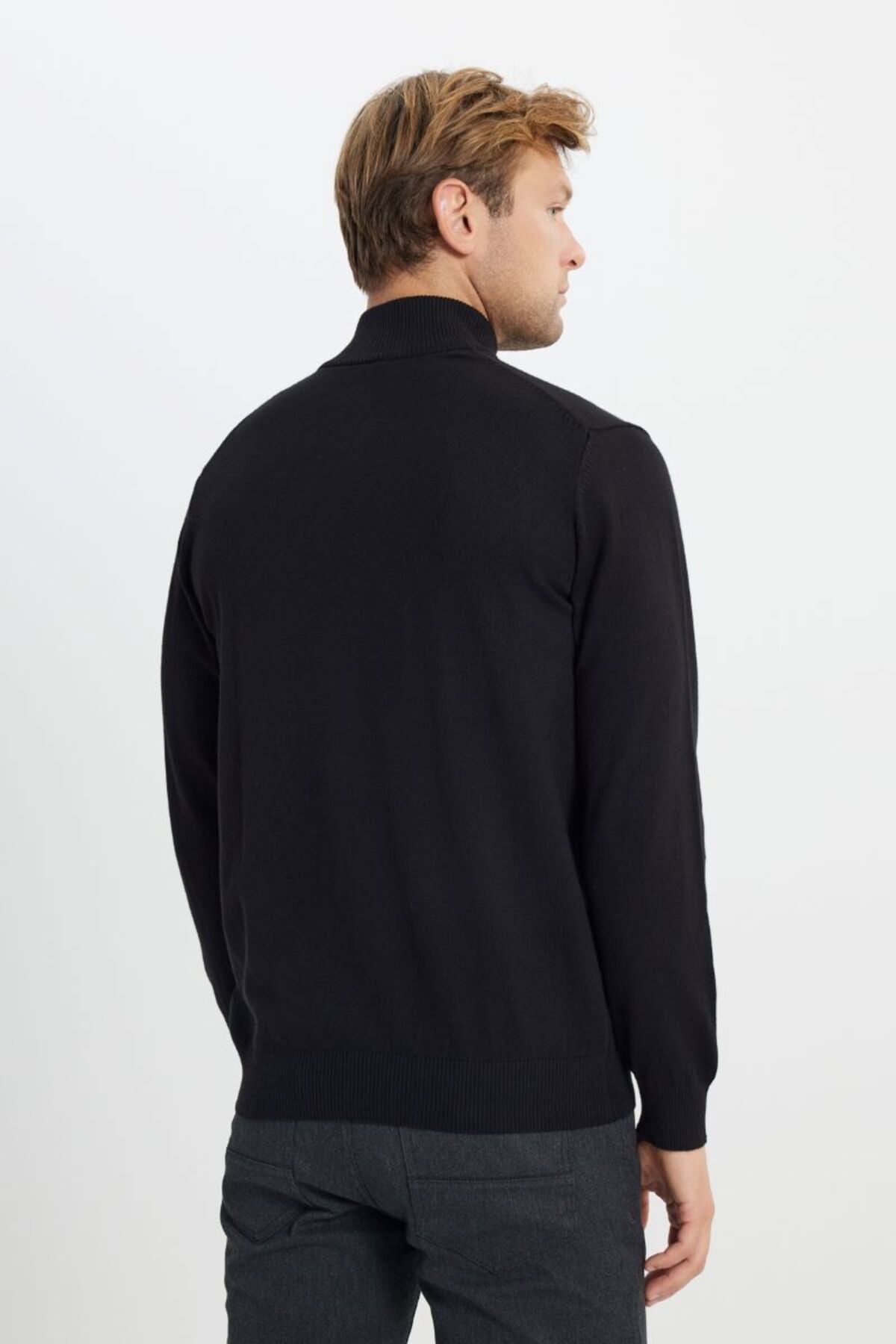 Standard Fit Normal Cut Bato Yaka Knitwear Black Cossack