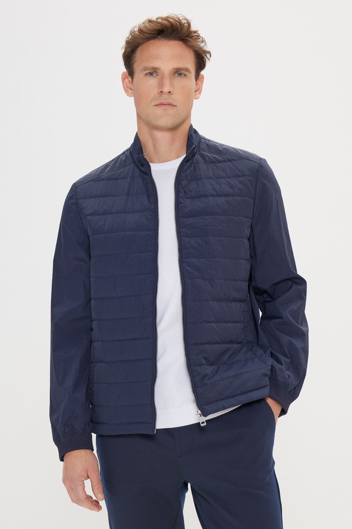 Men's navy blue windproof standard fit normal cut hidden hooded side pocket fine coat