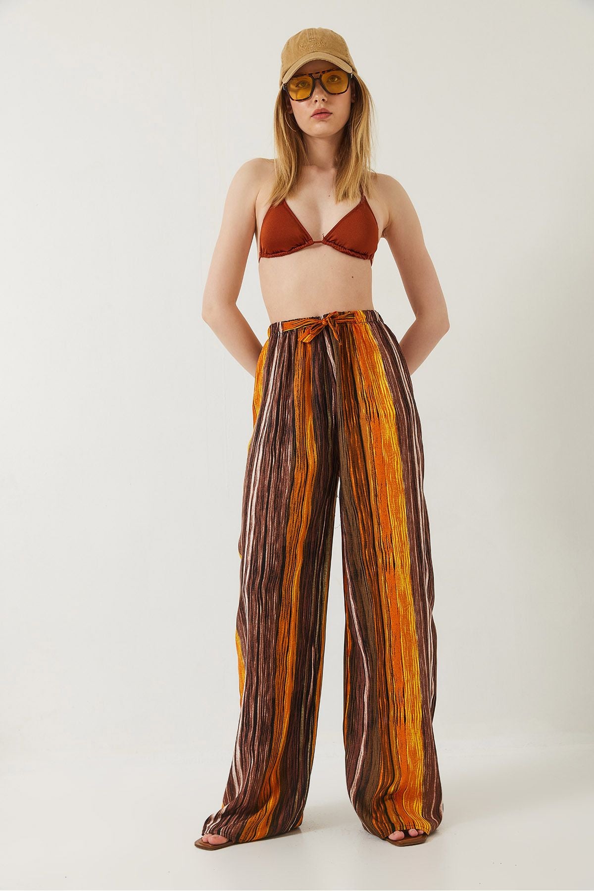 Female -linked patterned viscose pants 60261356