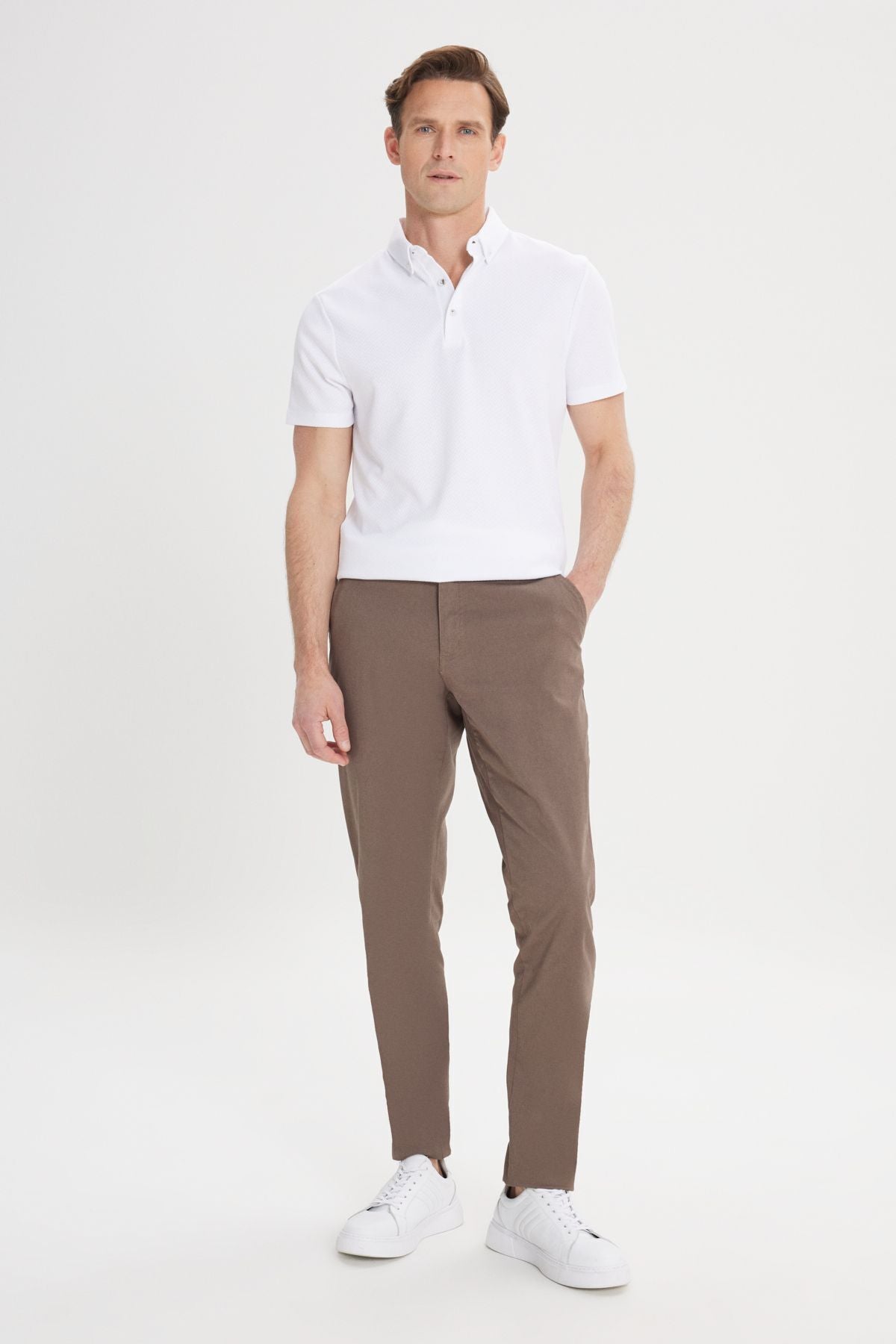 Men's light brown slim fit narrow cut cotton side pocket flexible chino pants