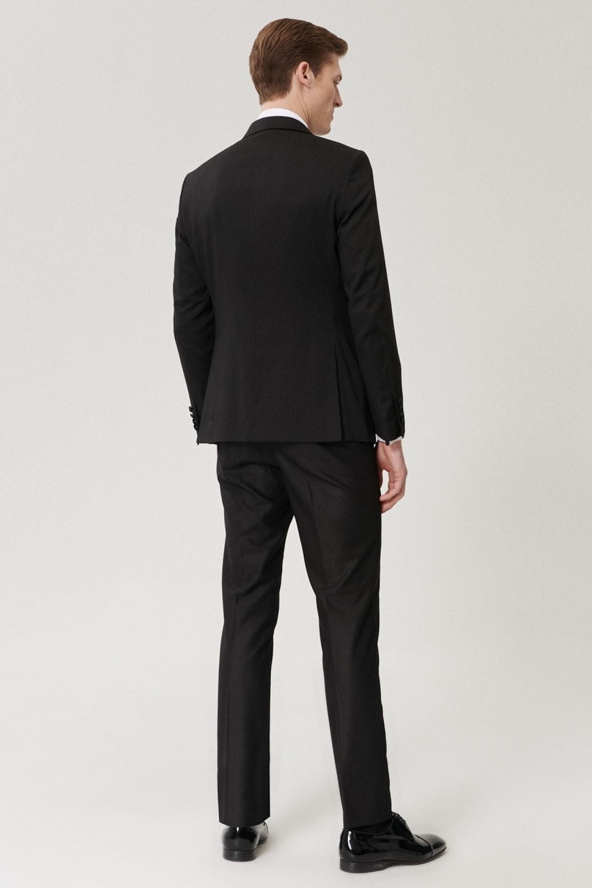 Men's slim fit narrow -cut vest with tuxedo grooming