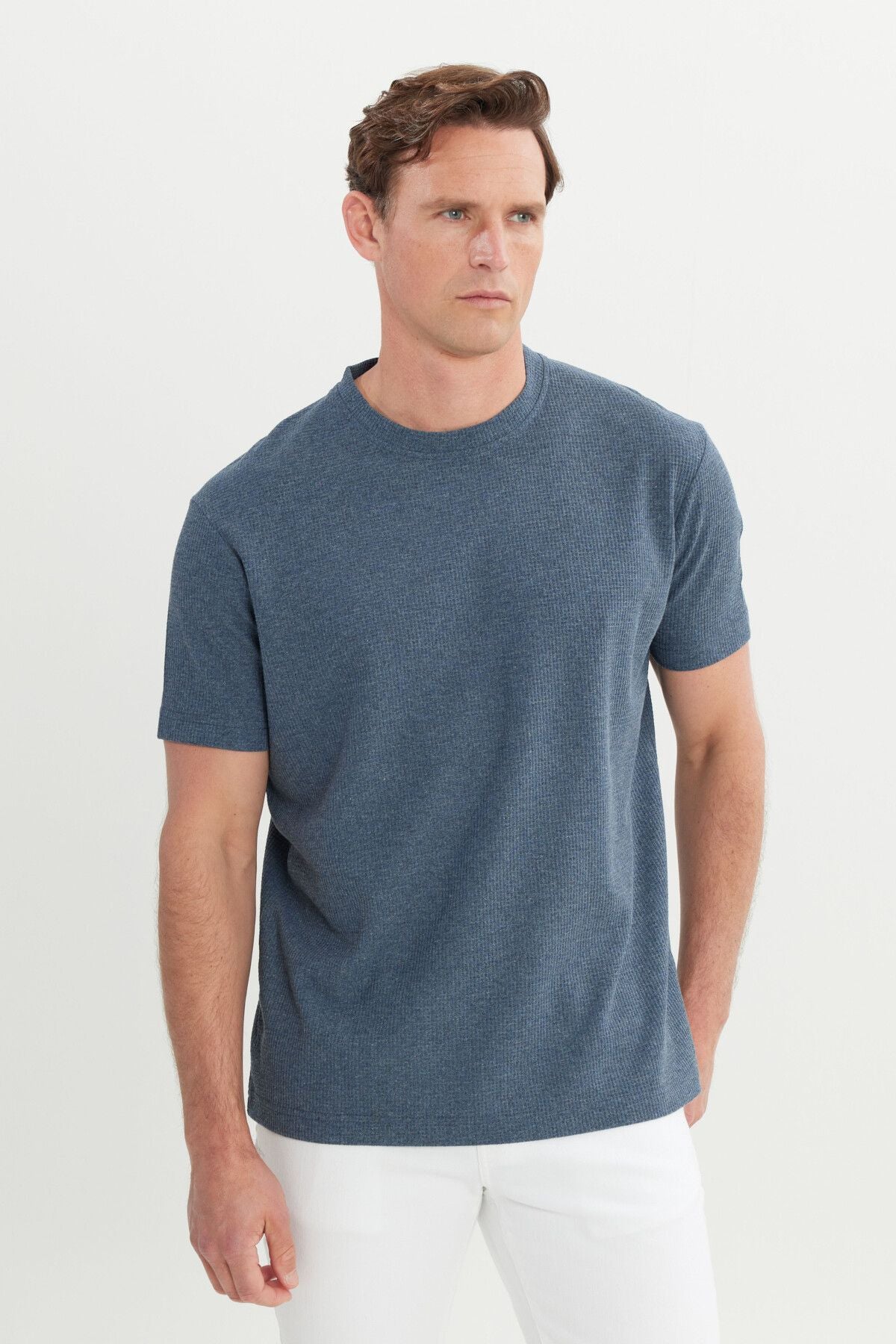 Men's indigo cotton modern fit comfortable cut bicycle collar wafer patterned T -shirt