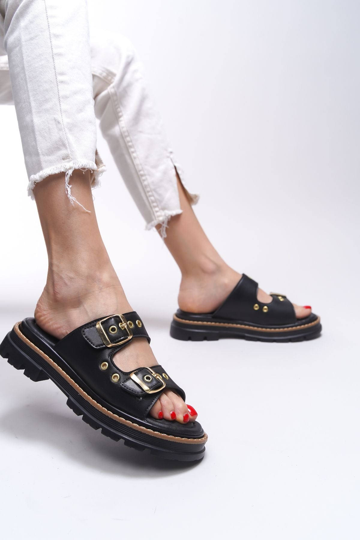 Tamrithe Woman Slippers 0012100 Black