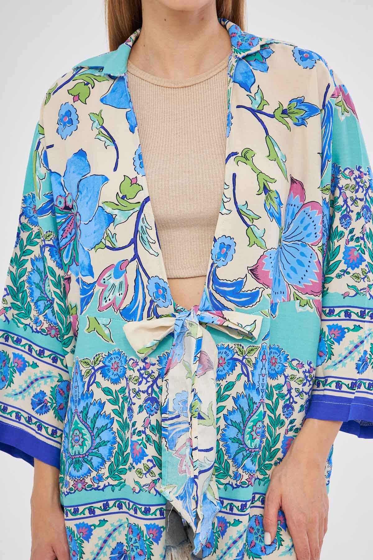Female Saks Patterned front-binding kimono shirt ARM-24Y001080