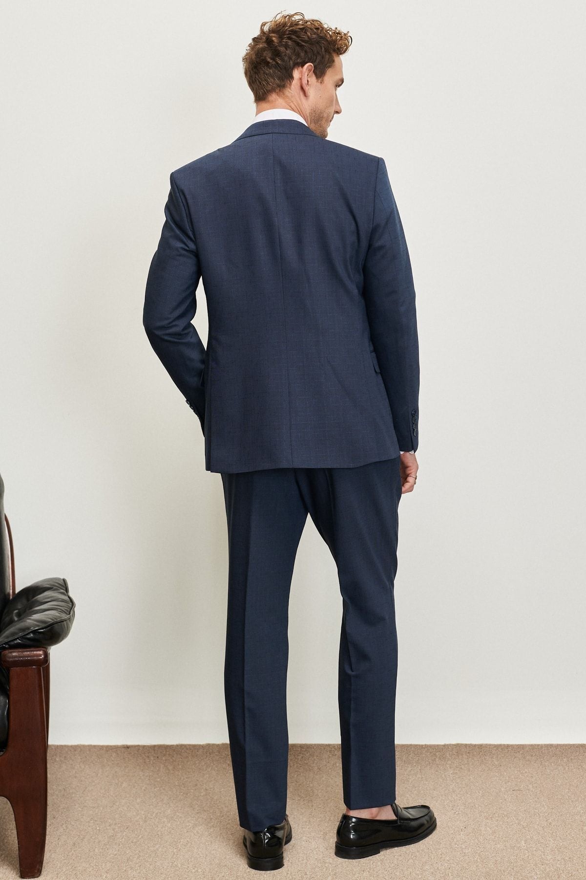 Men's navy blue slim fit narrow cutting mono collar pattern woolen suit