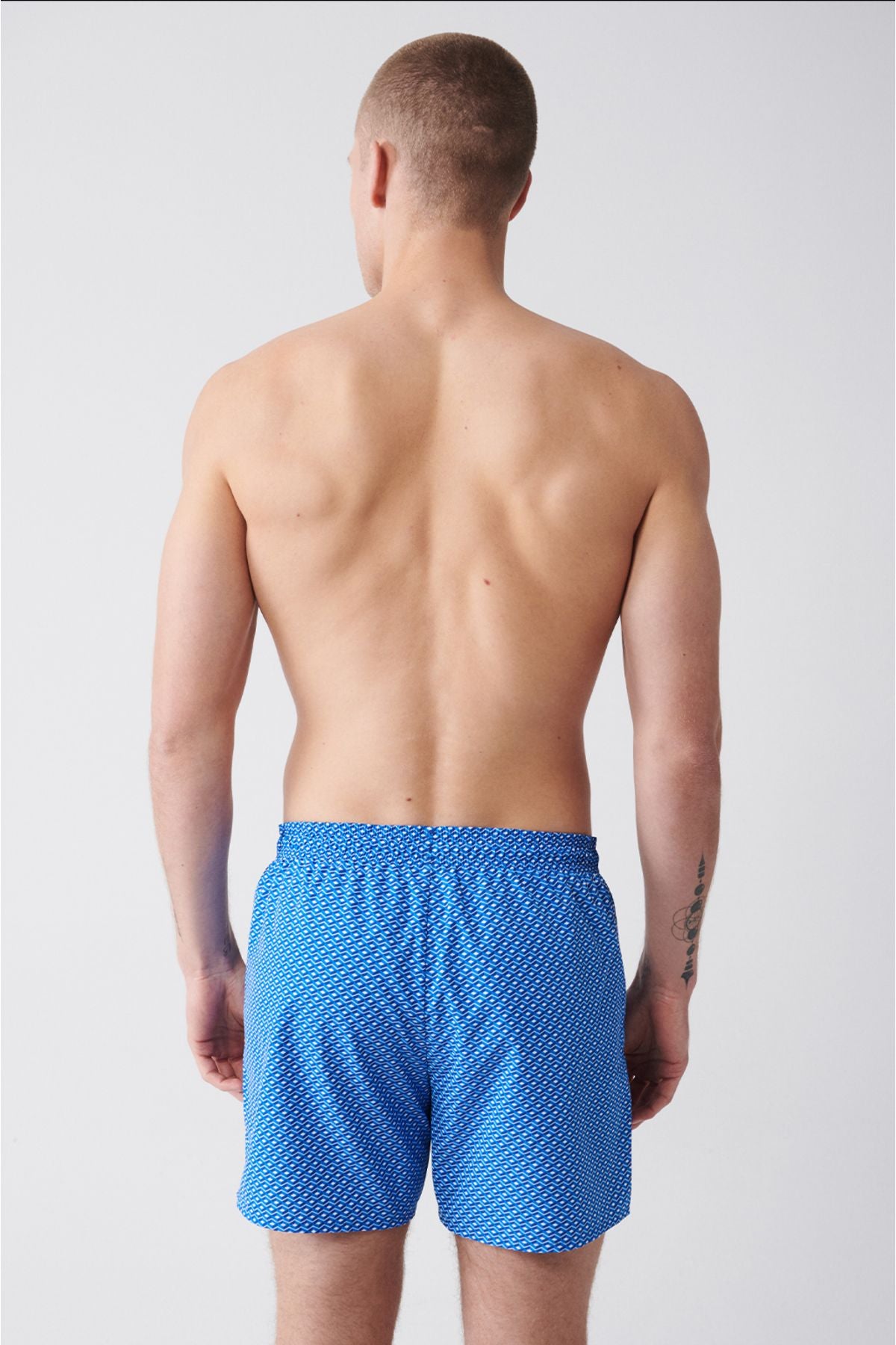 Men's white-blue fast-drying printed standard size swimsuit sea shirt E003802
