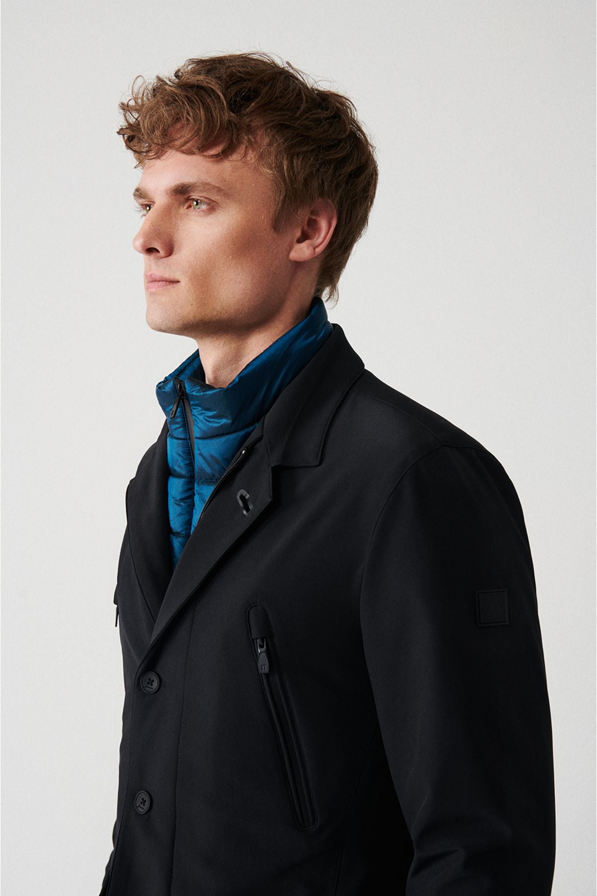 Men's black mono collar buttoned vest -looking Mont A32Y6094