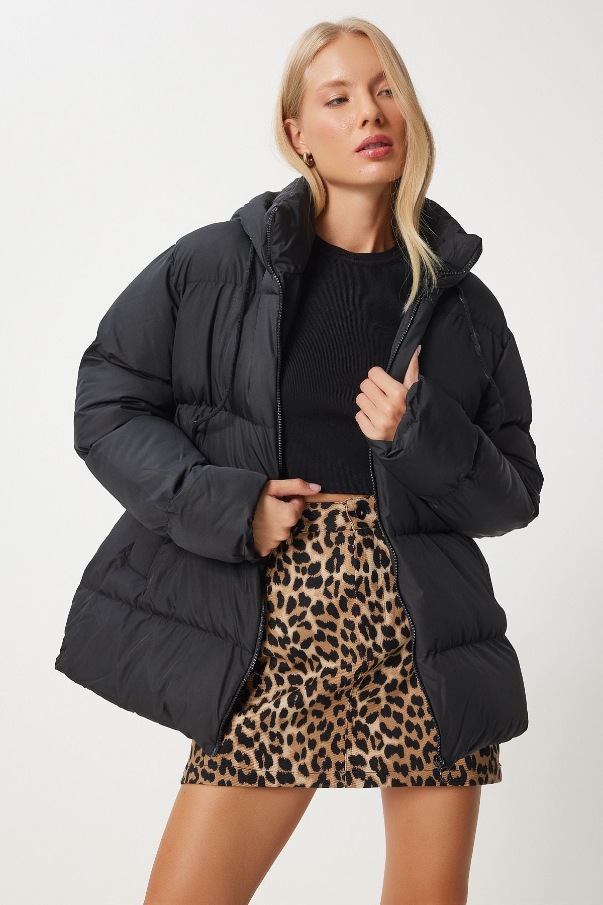 Female black hooded oversiz swelling coat rv00068