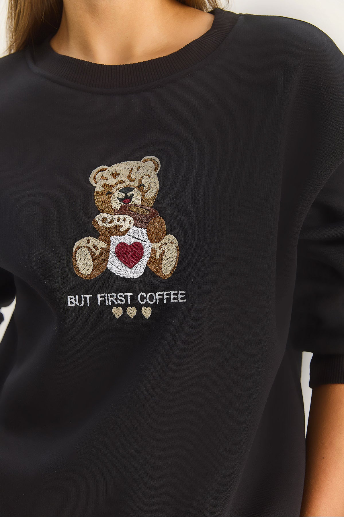 Women's Teddy Embroidery Detailed Three Thread Raised Sweatshirt 60601044