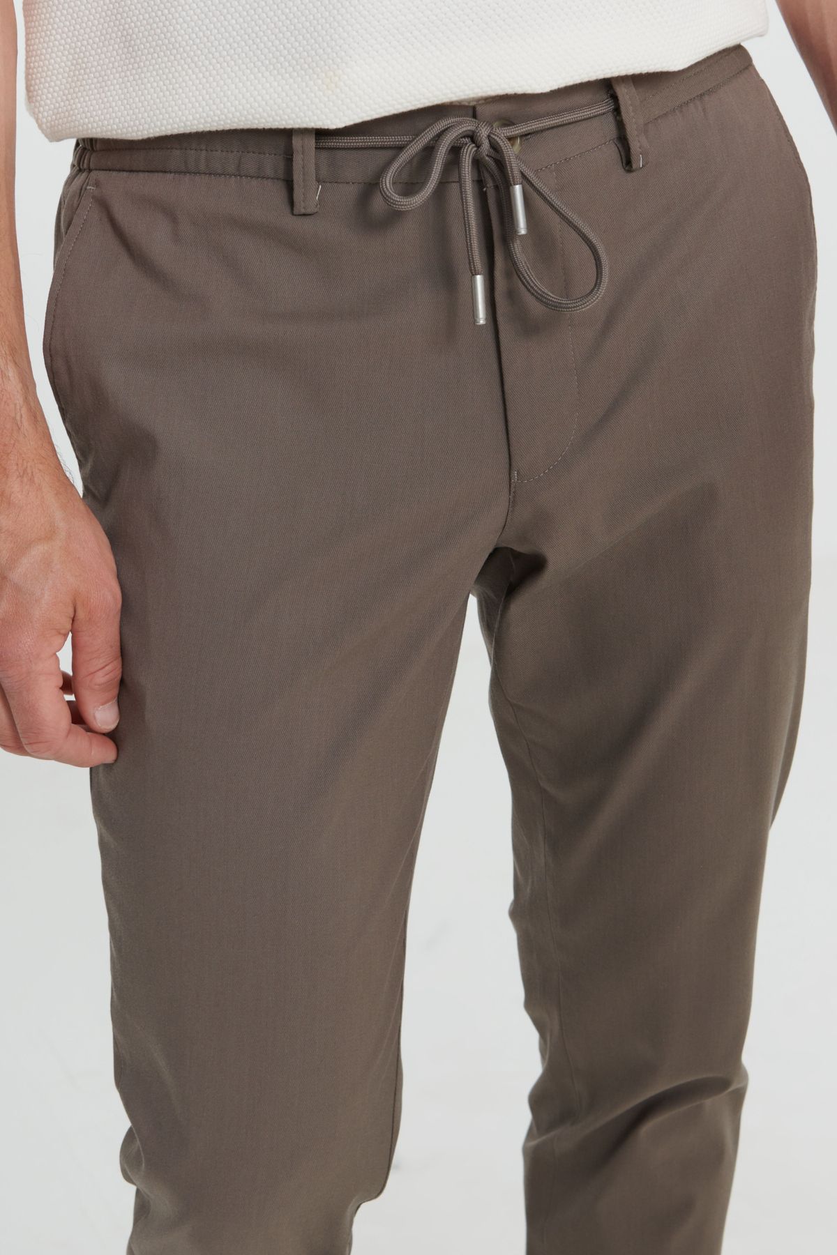 Men's brown slim fit narrow cutting side pocket patterned waist waist tire pants