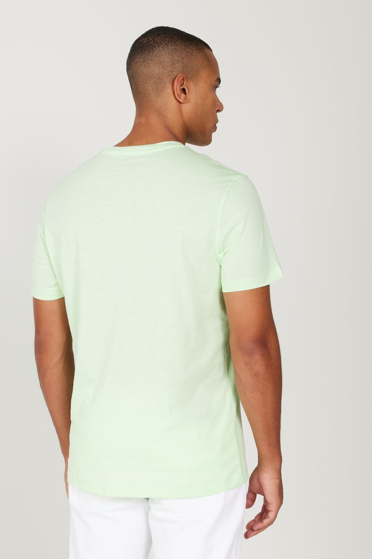 Men's light green slim fit narrow cut 100 %cotton bike collar Basic T -shirt