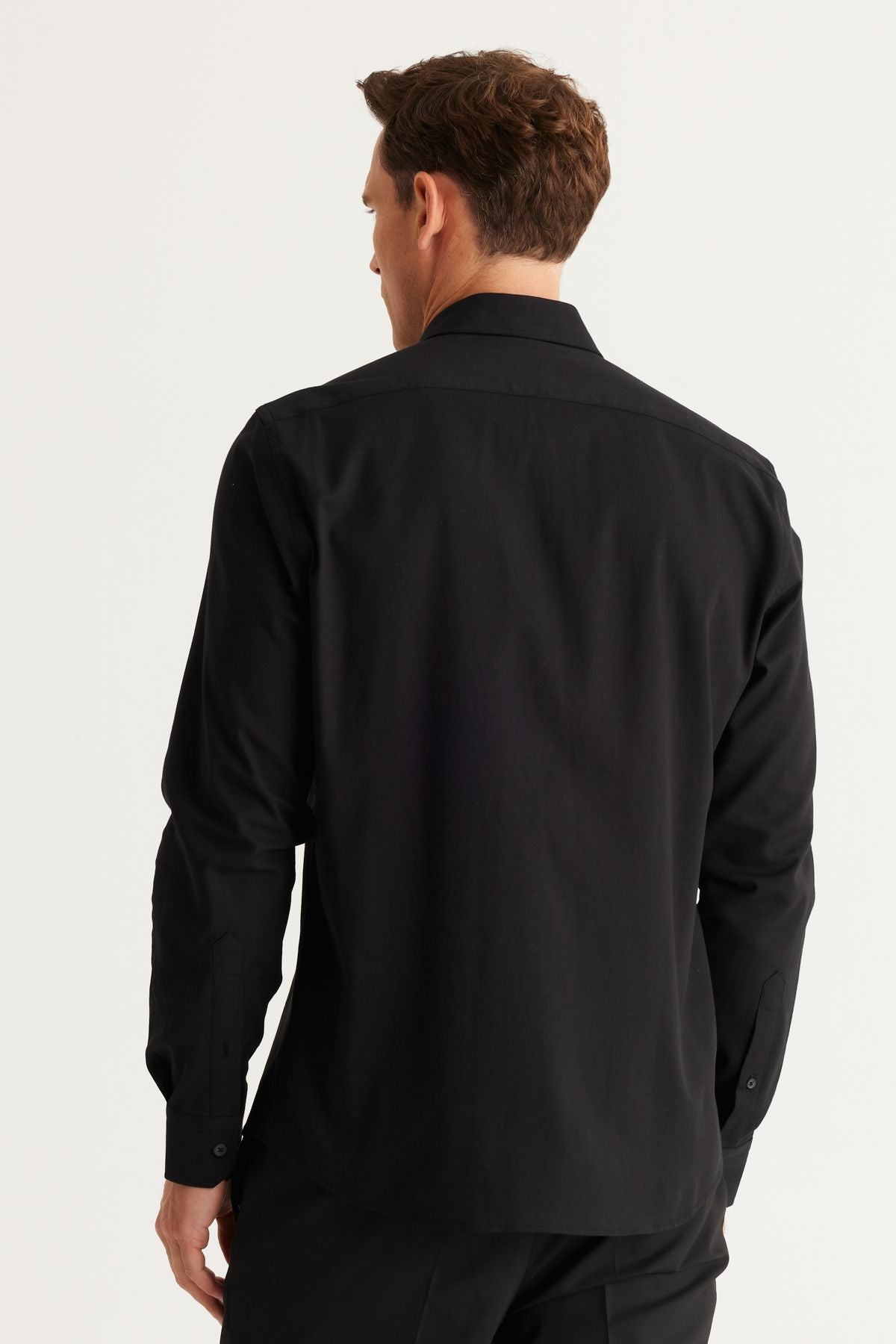 Men's black slim fit narrow cut buttoned collar cotton gabardin shirt