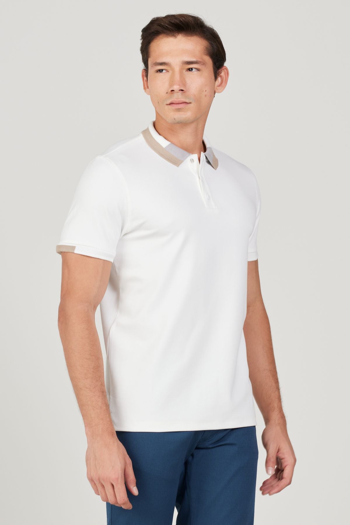 Men's white slim fit narrow cut polo collar cotton t -shirt