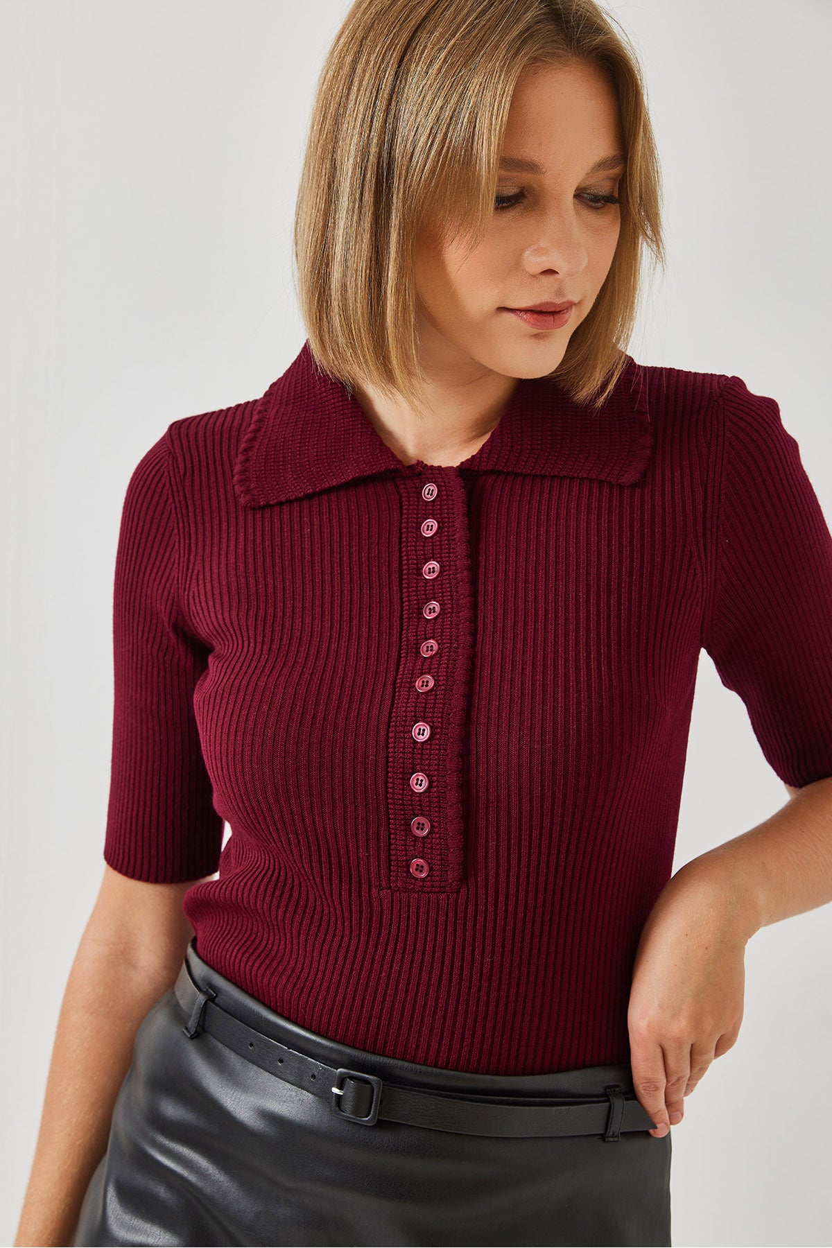 Women's Wide Collar Buttoned Placket Knitwear Sweater 20246251