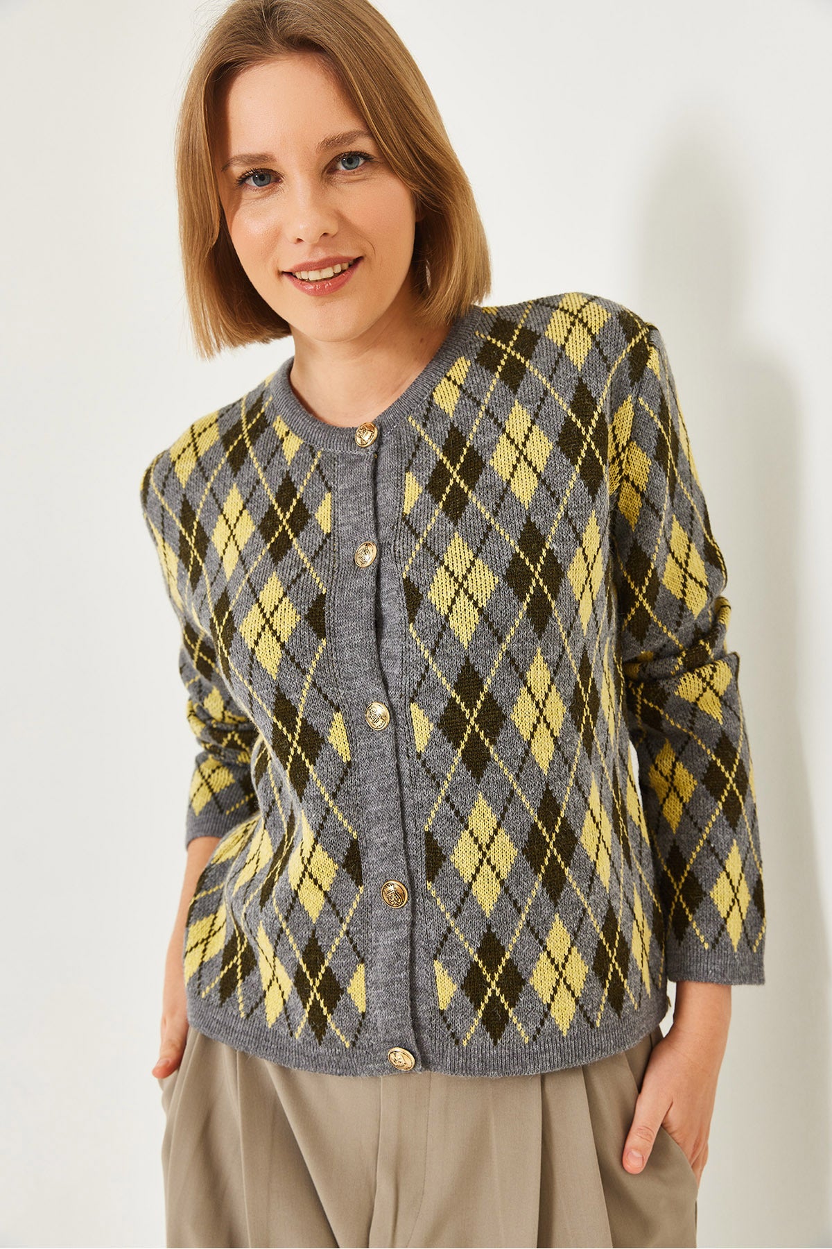 Women's Baklava Pattern Crew Neck Buttoned Knitwear Cardigan 241152 60261341