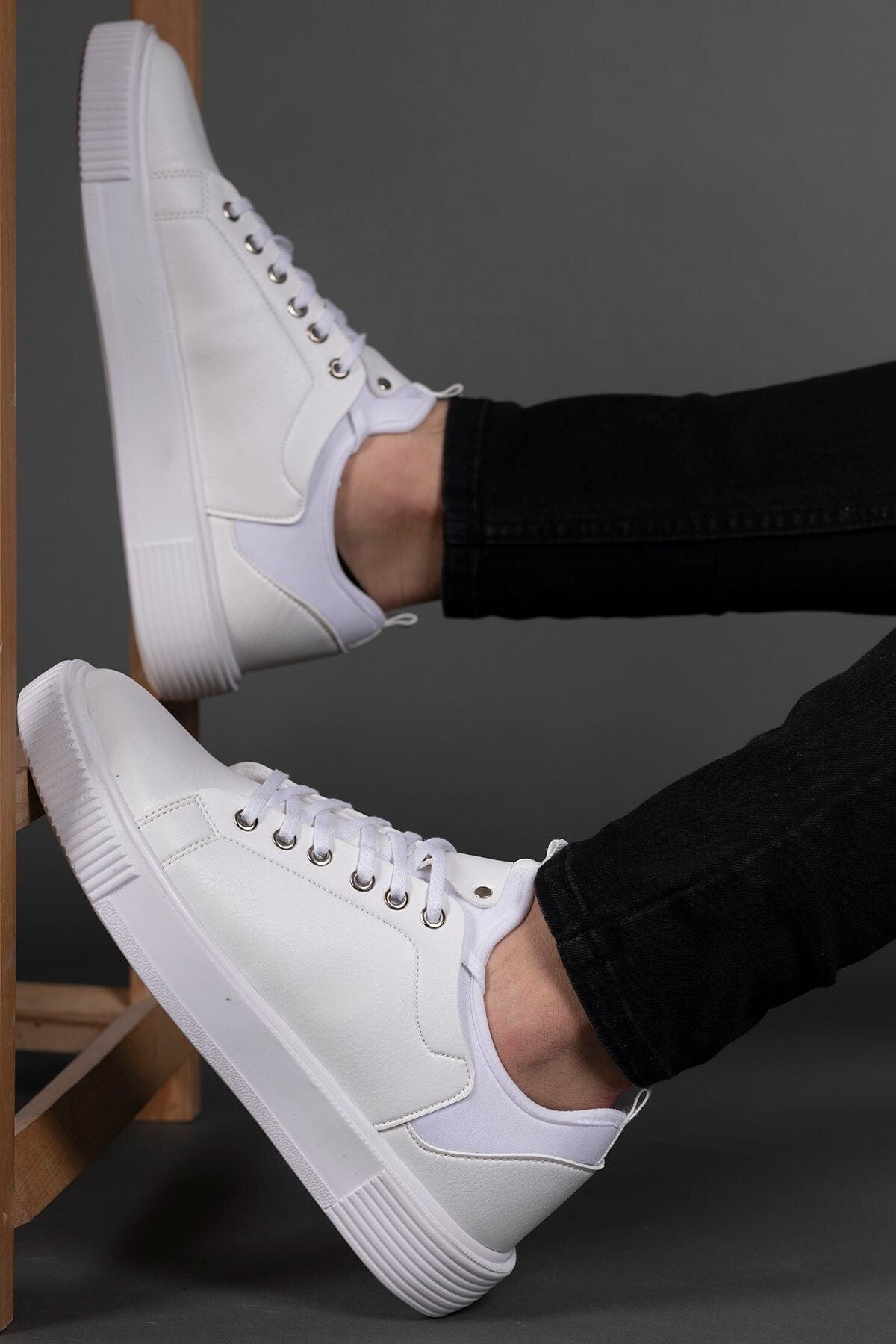 White Unisex Sneaker 0012658