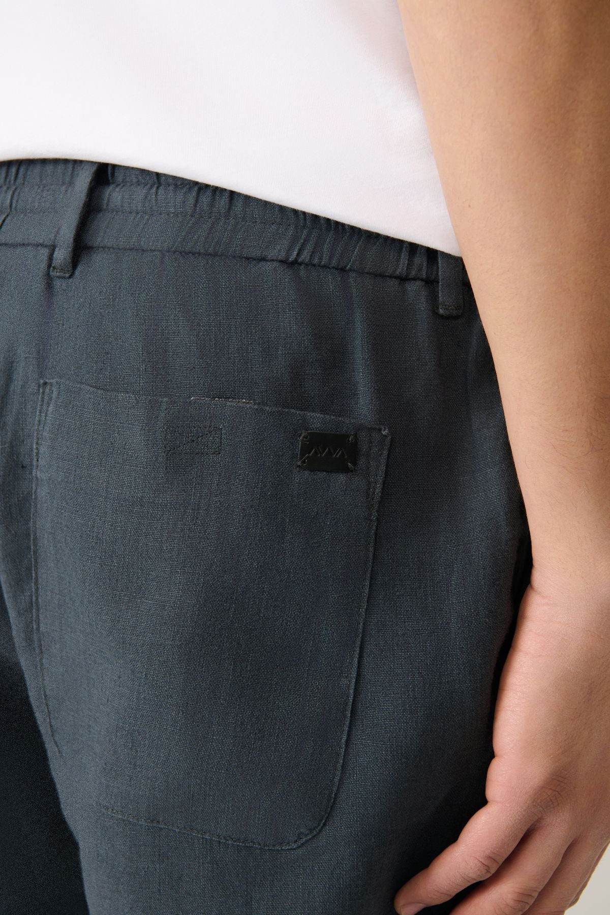 Men's anthracite waist tire 100 %linen pants B003032