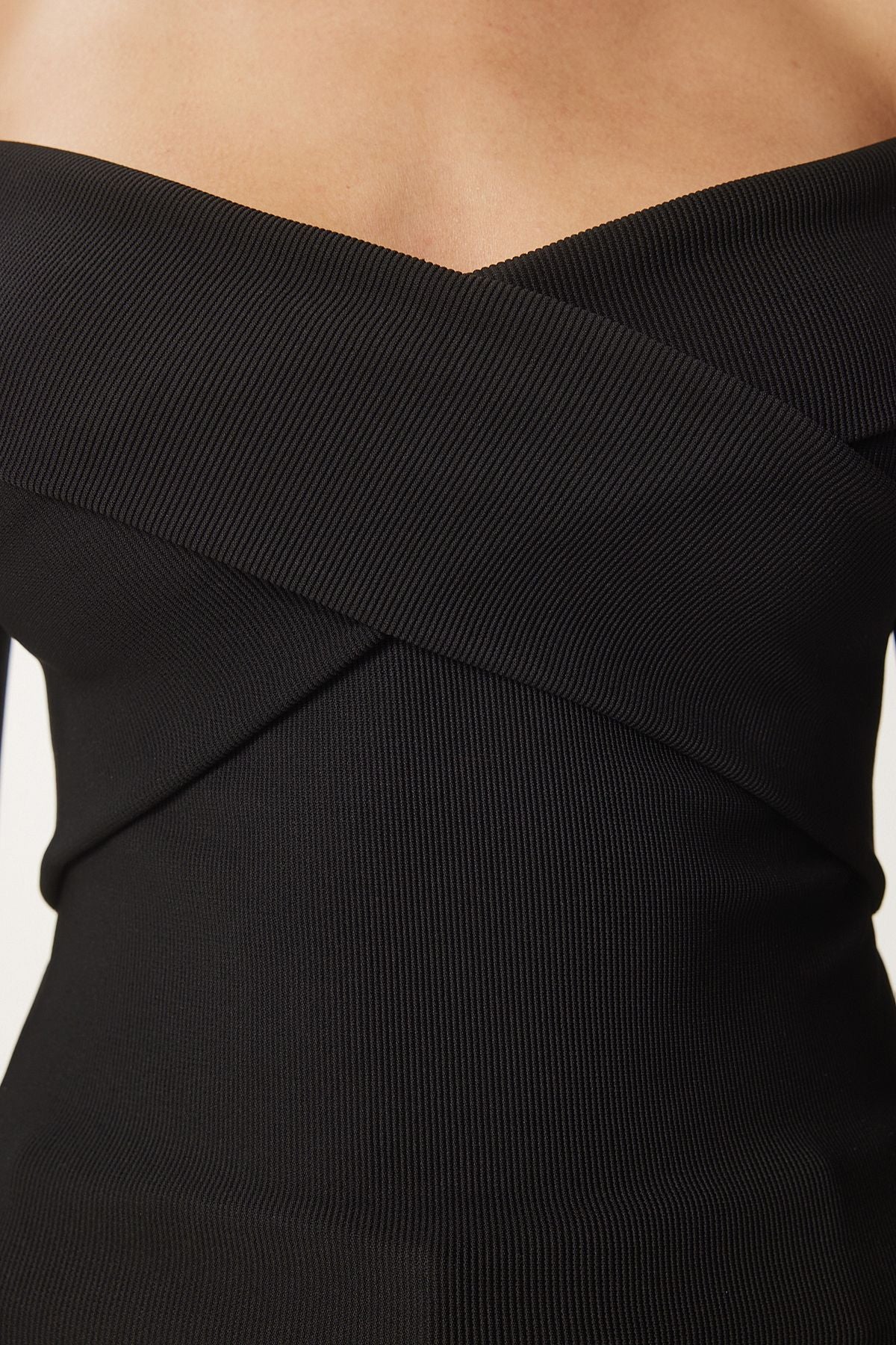 Female black cross -collar shoulder open knitted blouse FF00169