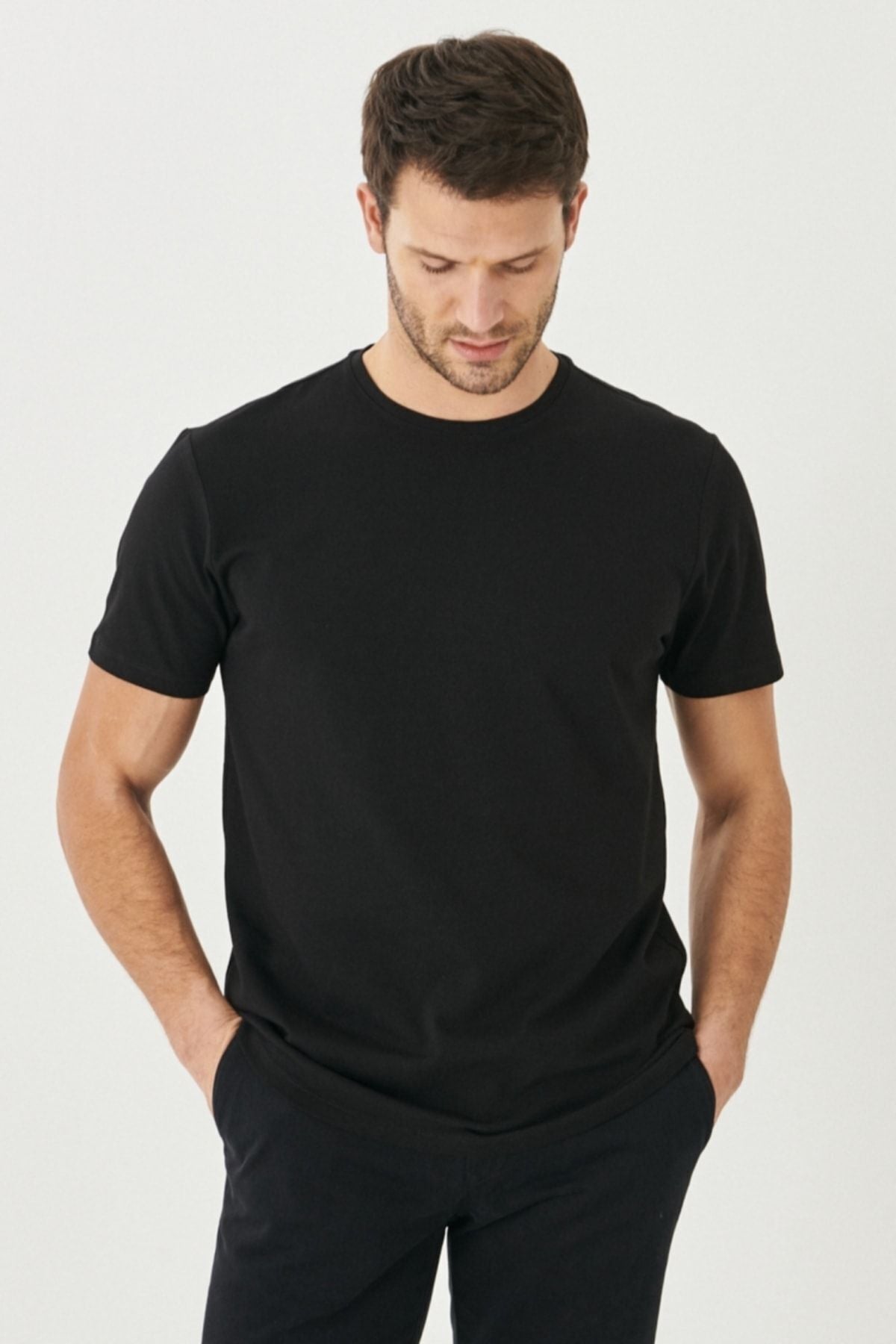 Men's black 360 degrees stretching in all directions slim fit narrow cut bicycle collar t -shirt