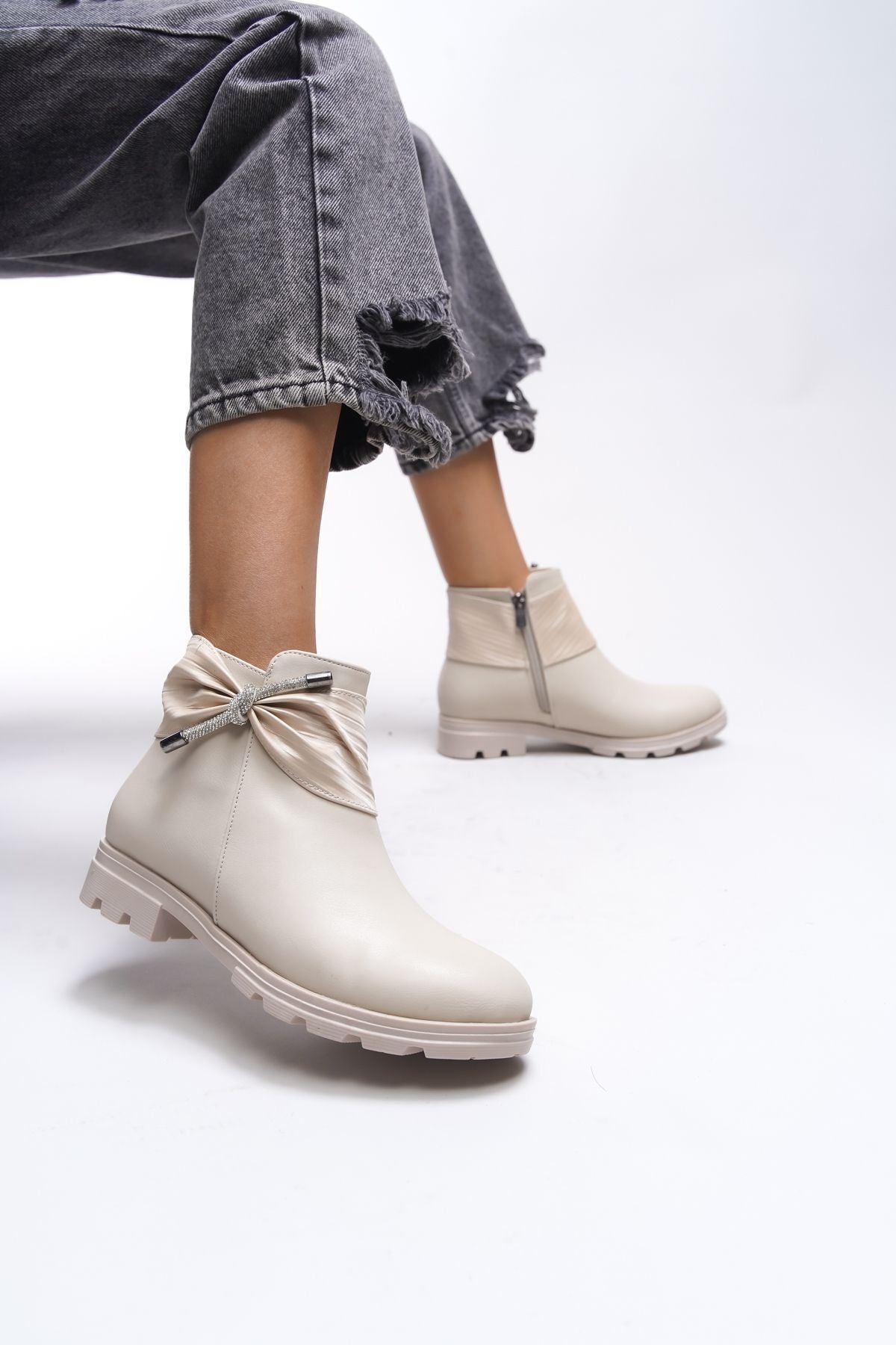Gaenledha Women's Ribbon and Stone Detail Bot Beige Skin