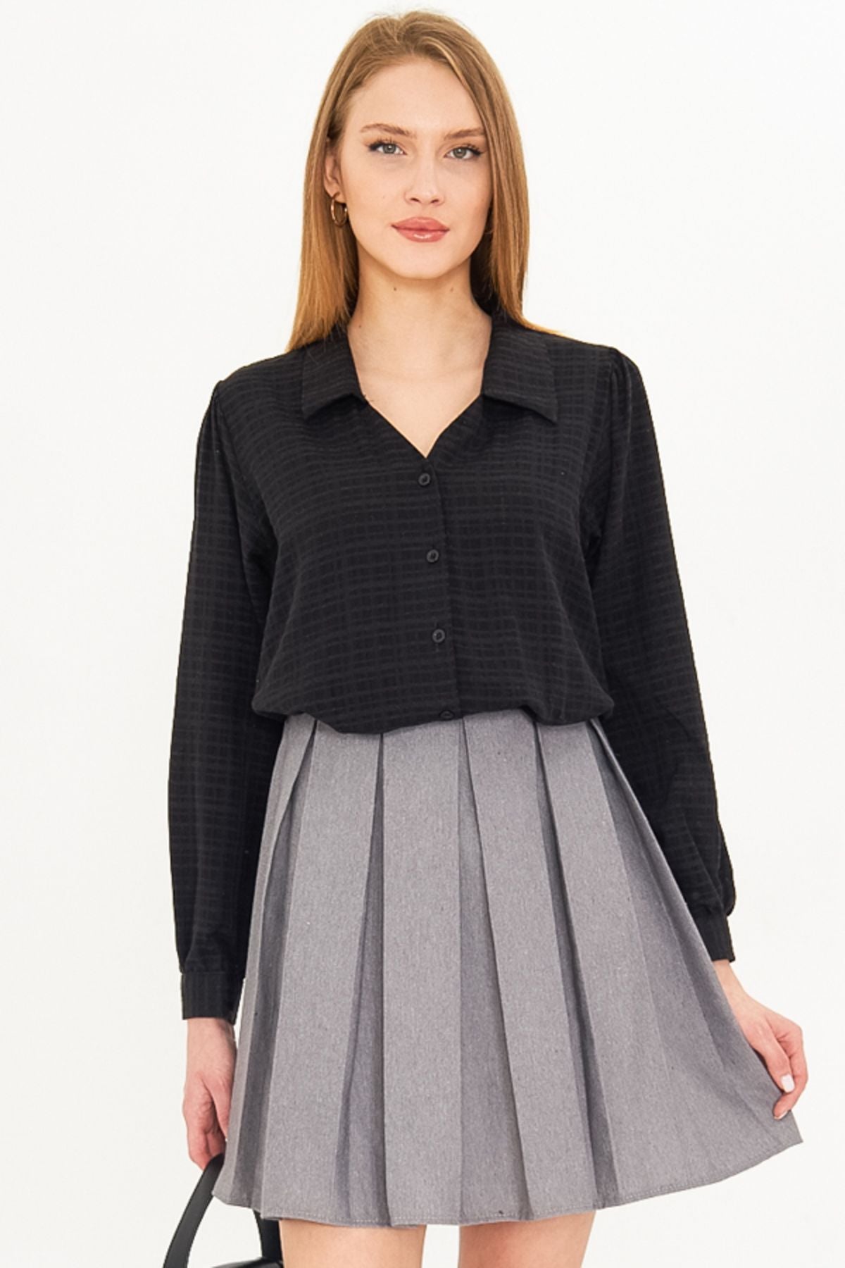 Female Black V-Neck Balloon Arm Burumcük Shirt ARM-25K001088