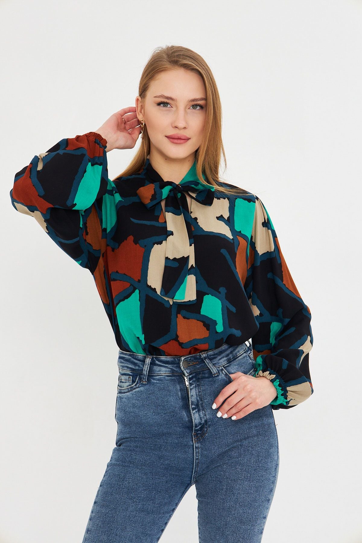 Female turquoise collar connecting arm tire blouse ARM-25K001096