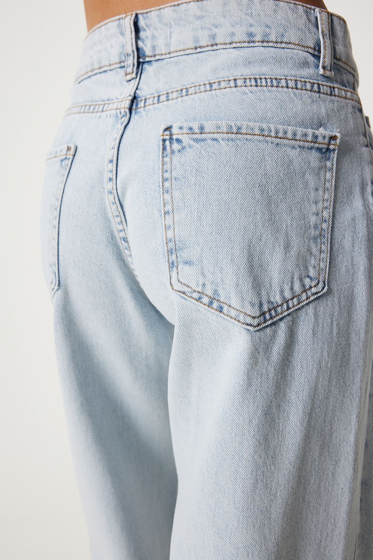 WOMEN'S ICE BLUE WIDE POÇA POLICE JEAN UT00018