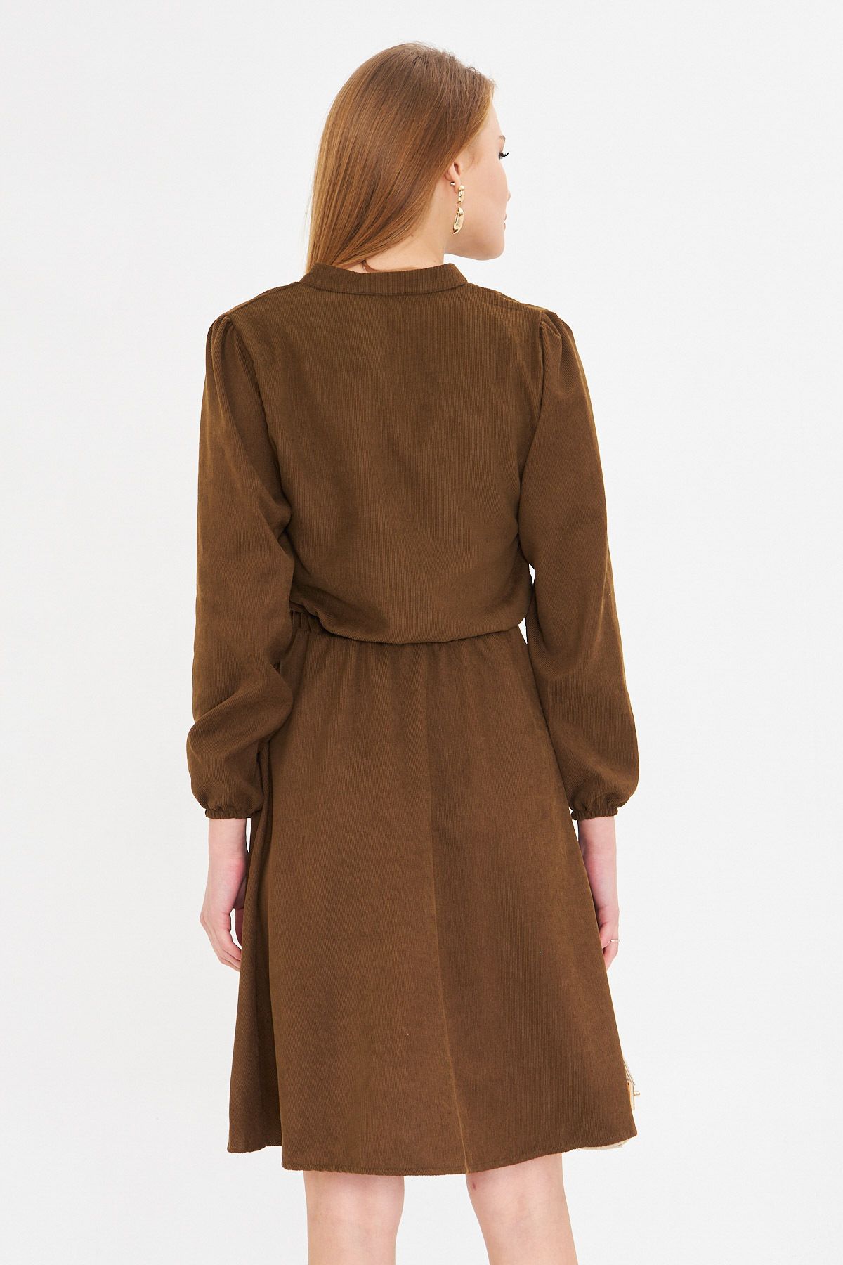 Female Khaki Velvet V-Yaka Waist Tire Thin Fravable Clash Dress ARM-25K001049