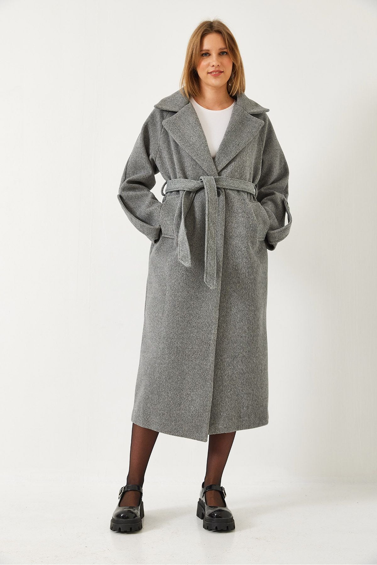 Female Arm Detailed Beded Stamp Coat 60261243
