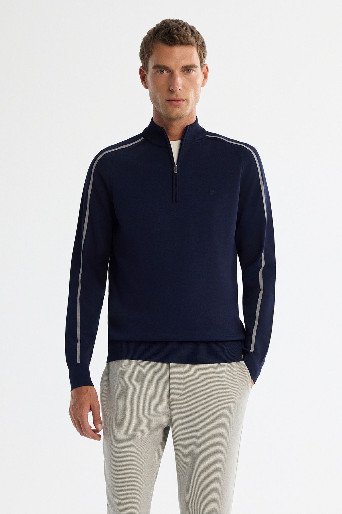 Men's navy blue zipper upright collar rayon knitwear sweater A42y5005