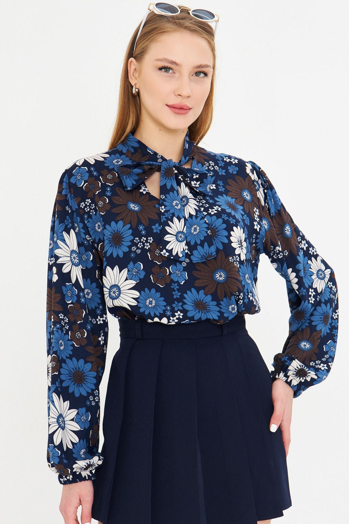 Female Blue Side Tinden Lay Tire Blouse ARM-25K001096